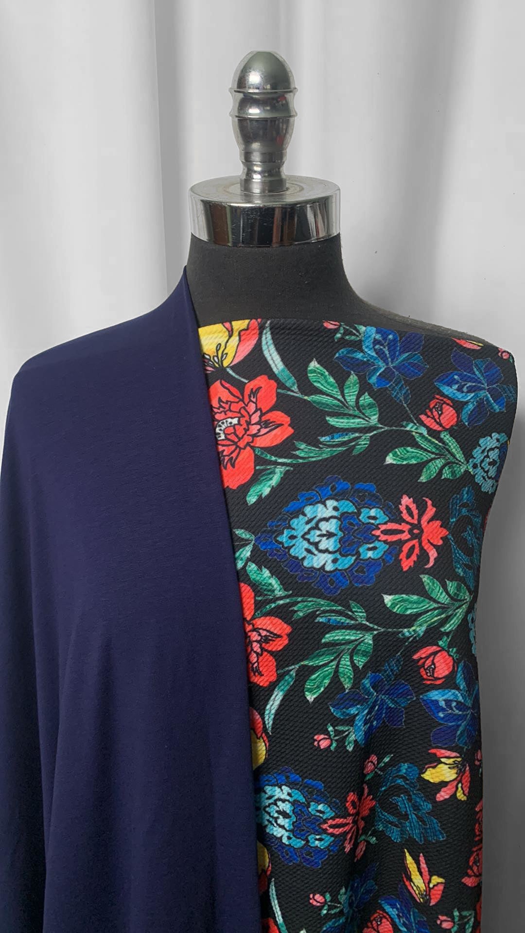 NAVY/FLORAL BUNDLE : 2YD Floral Bullit & 2YD Navy MVC : A2346