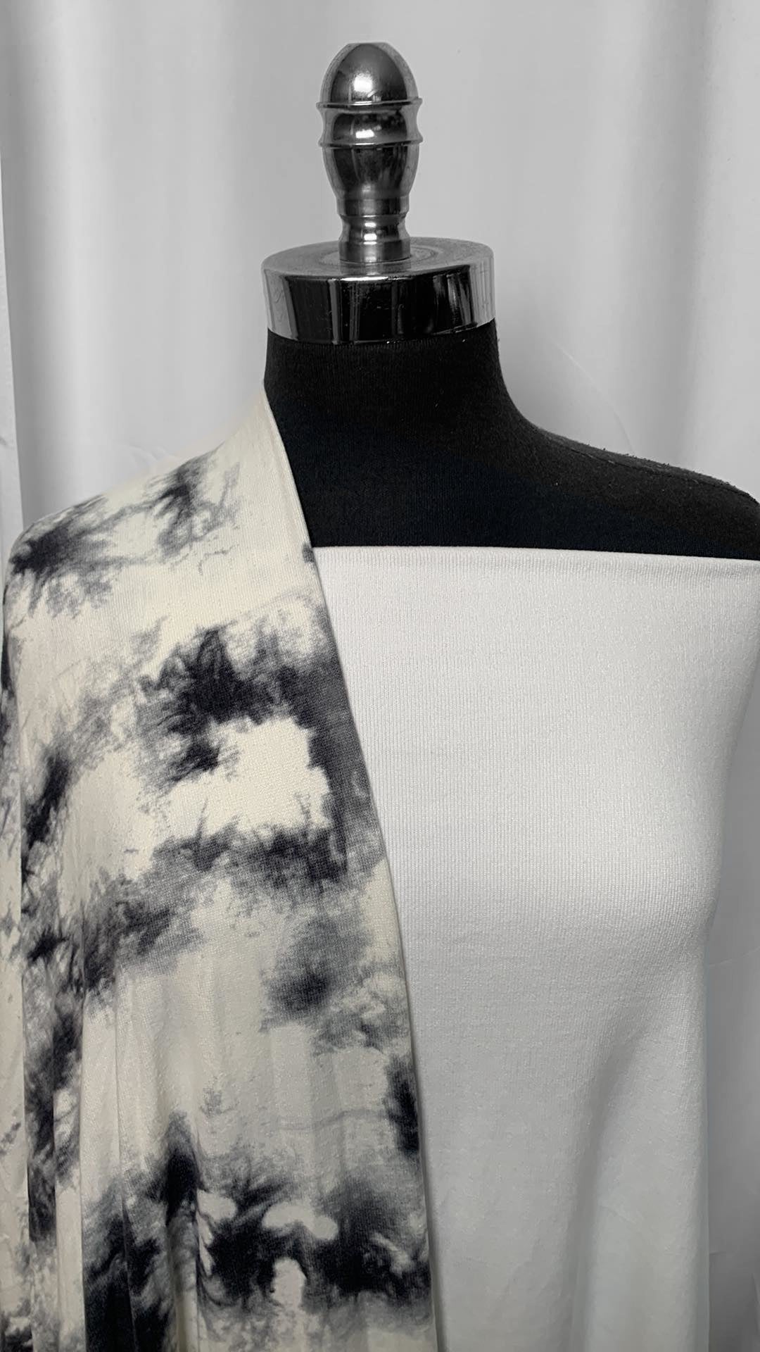 IVORY/TIE DYE BUNDLE : 1.5YD Solid Ivory Oakley SK & 2YD Ivory Tie Dye Oakley SK : A2530