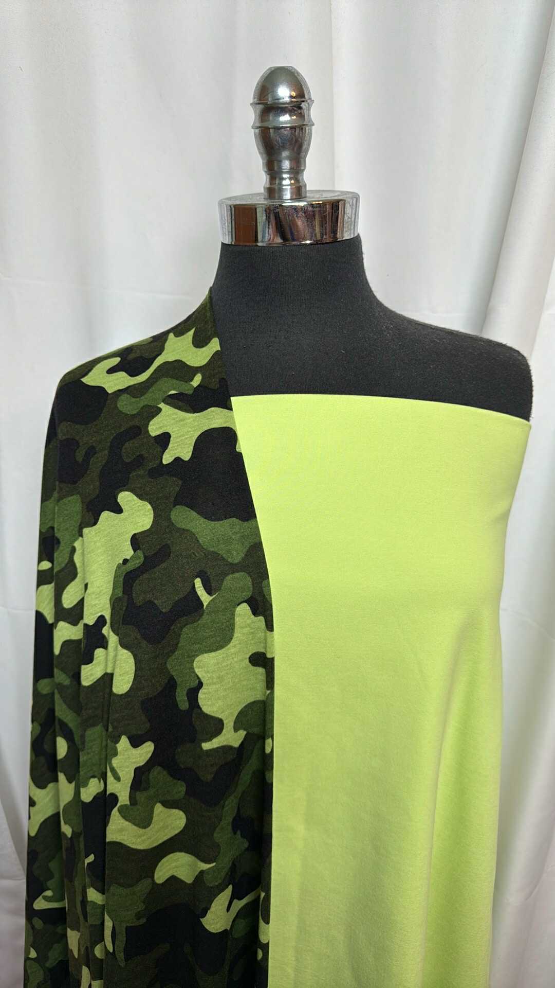 LIME ICE/CAMO BUNDLE : 1YD Lime Ice Heather Peached PF & 2.5YD Camo Spun Poly : A27565