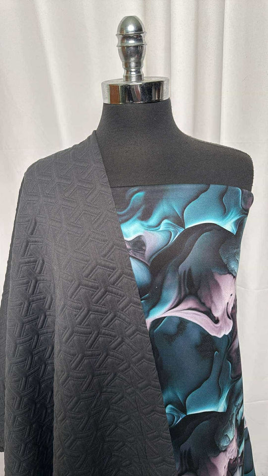 INK SPLASH/QUILTED BUNDLE : 2YD Ink Splash P/S Fleece & 2YD CHARCOAL GEO QUILTED : A26534