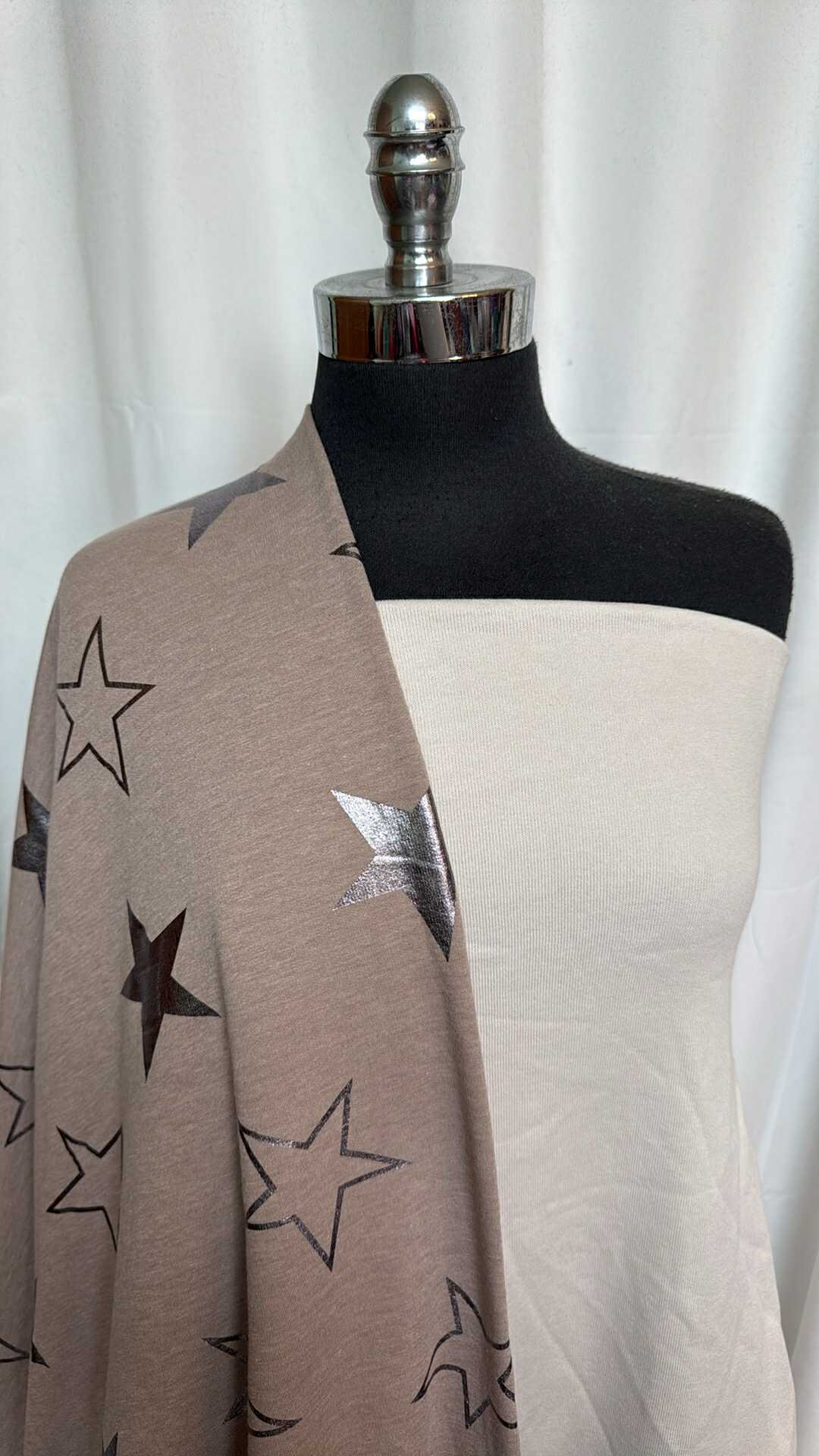 BONE/FOIL STARS BUNDLE : 2YD Bone Sweatshirt Fleece (72" Wide) & 2YD Foil Stars Brushed PRS FT : A28590