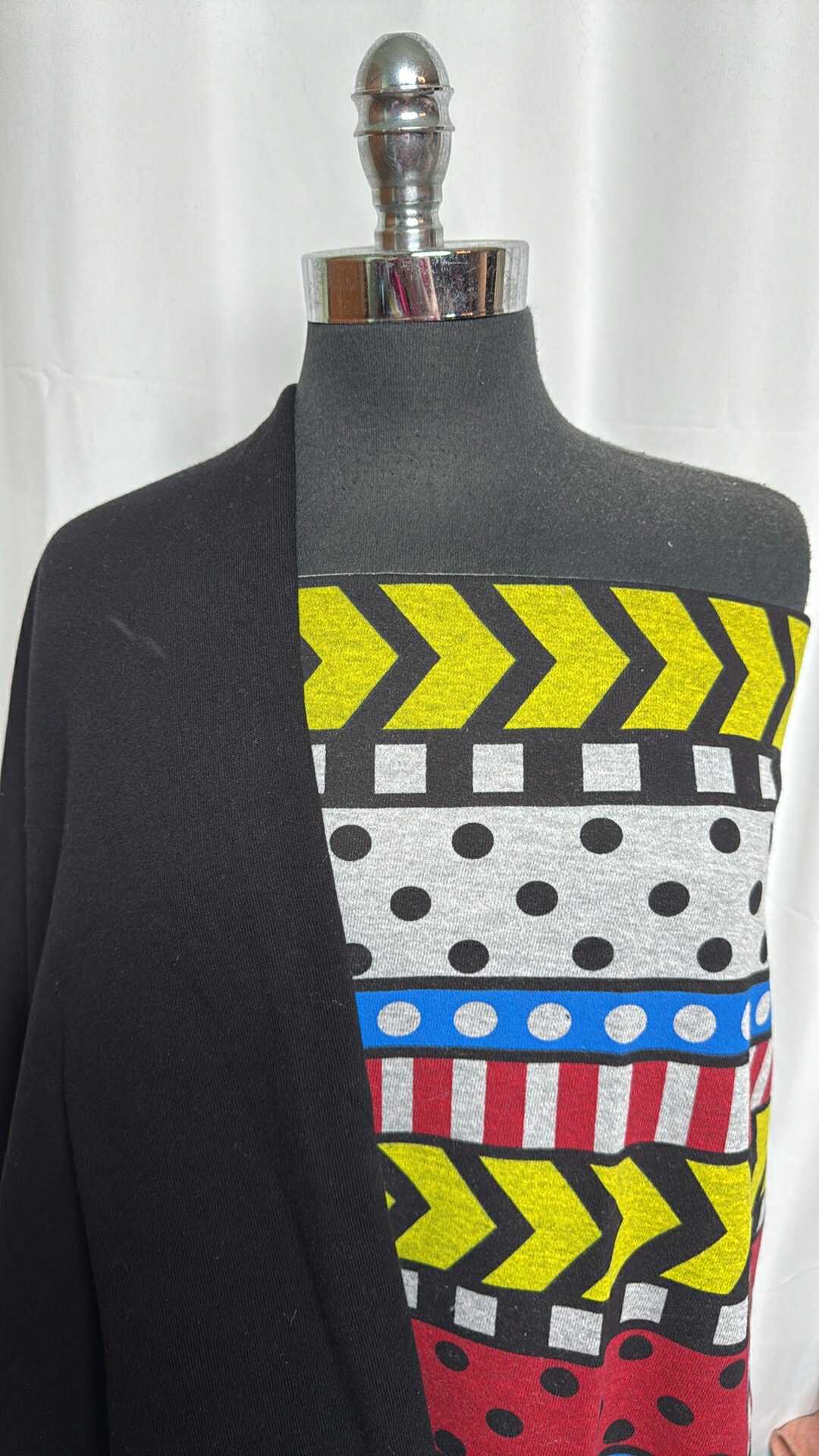BLACK/GEO STRIPE BUNDLE : 2YD Geo Stripe Brushed Cotton FT & 1YD Black Sweatshirt Fleece (72" Wide) : A29005