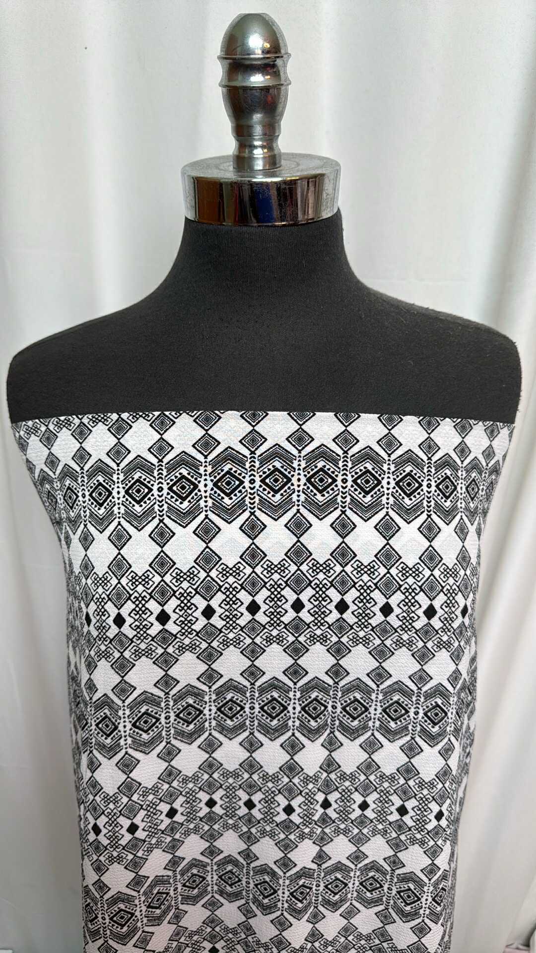 Black/White Geo - Bubble Crepe - 2 Yard Cut