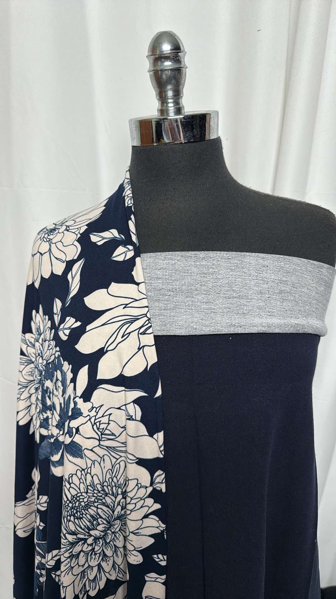 INDIGO/NAVY FLORAL BUNDLE : 1+YD Navy Floral DBP & 1YD Indigo C/S FT : A27187