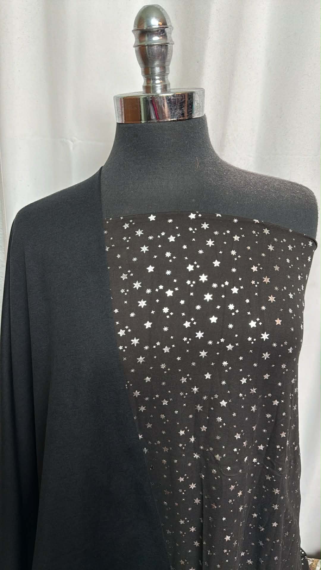 BLACK/FOIL STAR BUNDLE : 2YD Foil Star DBP & 1.5YD Black 2-Tone Peached PF : A29850