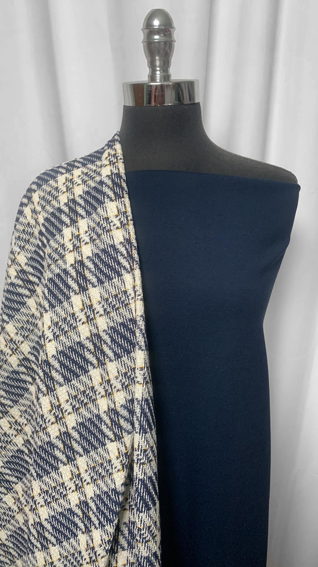 NAVY/PLAID BUNDLE : 3YD Plaid Heavy Loose-Weave CW & 2YD Navy R/N/S Ponte : A2405