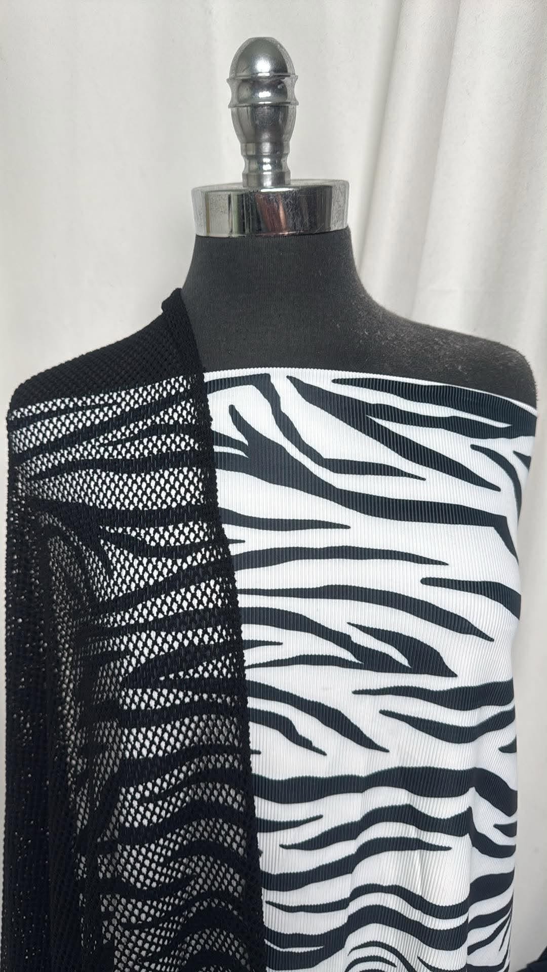 ZEBRA/BLACK MESH BUNDLE : 2YD Zebra Ribbed N/S Swim & 2YD Black Mesh : A30817