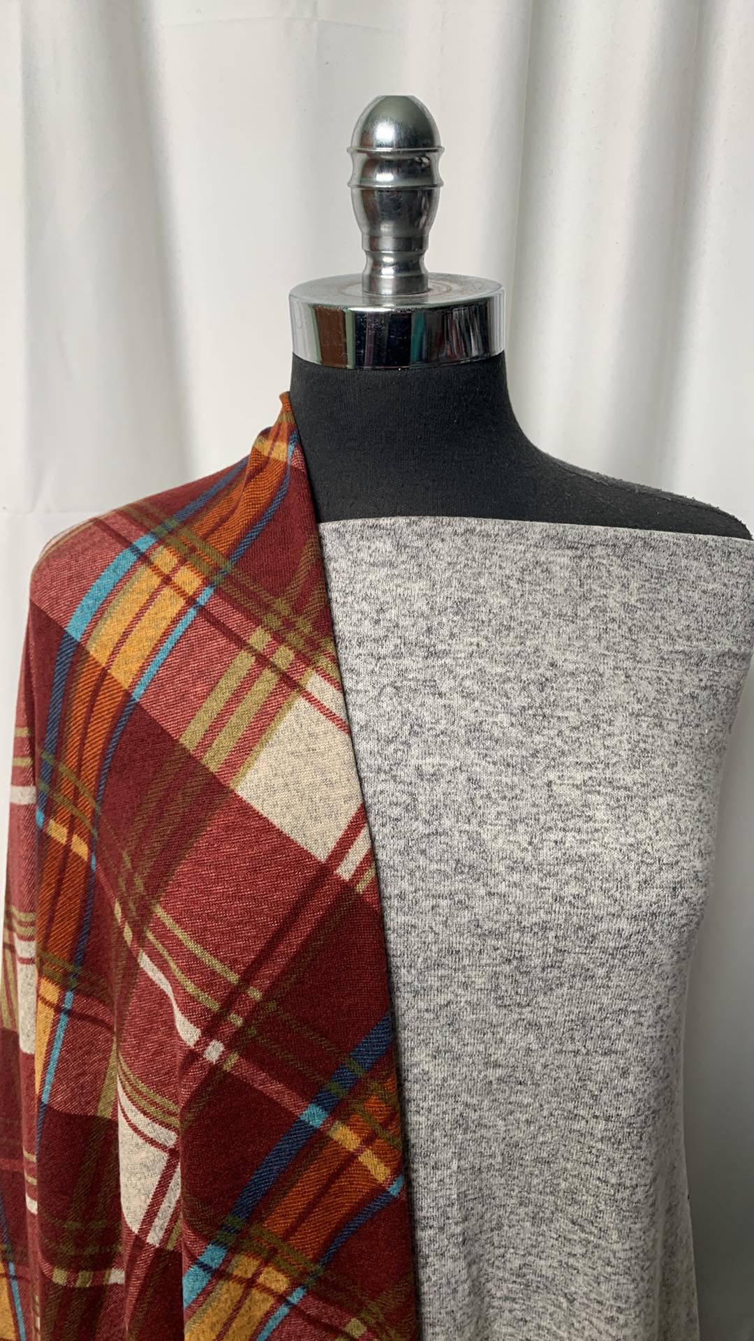 HEATHER GREY/PLAID BUNDLE : 2YD Heather Grey Brushed Hacci SK & 2YD Diagonal Plaid Brushed Hacci SK : A1890
