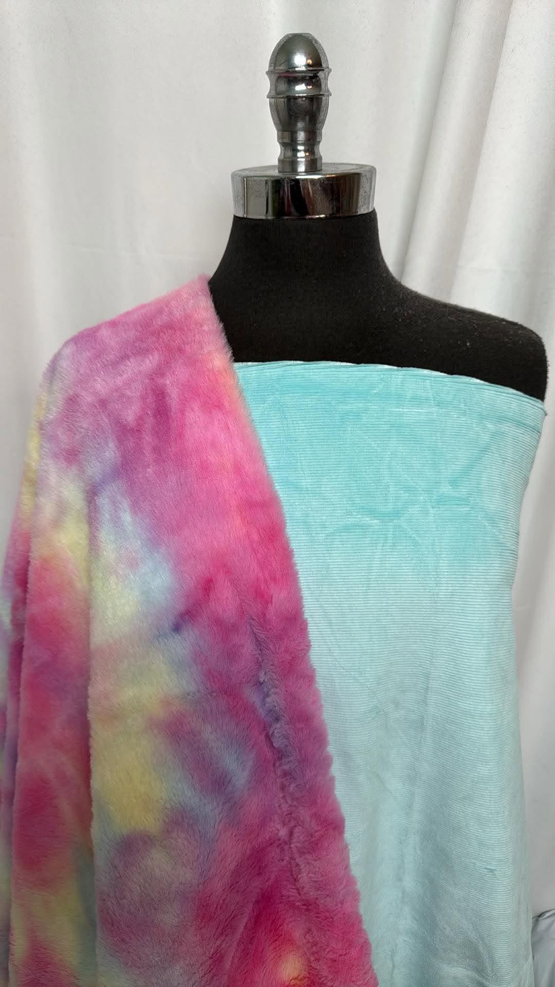 FUR/CORDUROY BUNDLE : 2YD Knit Corduroy & 2YD Tie Dye Fur : A30715