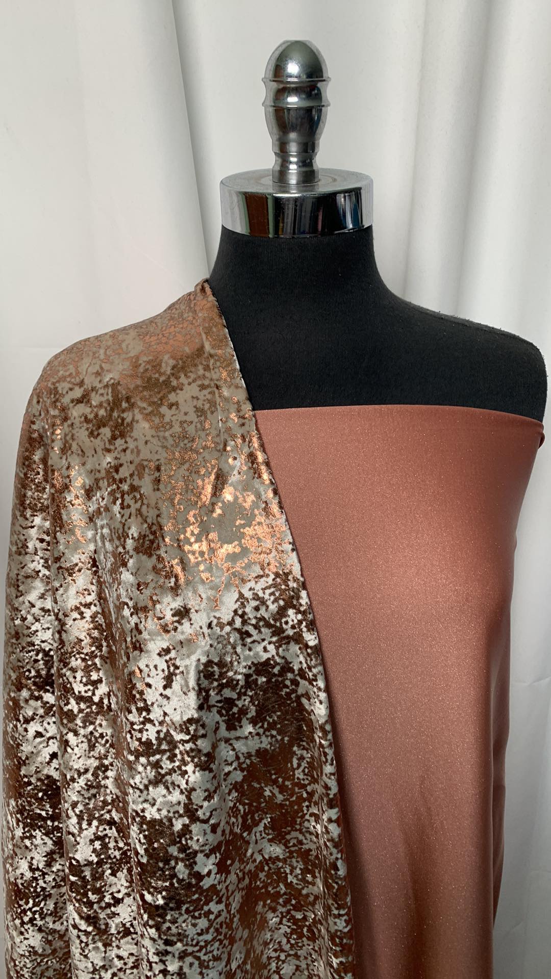 CRACKED FOIL BUNDLE : 2YD Shimmer PF & 2YD Foil Stretch Velvet : A2242