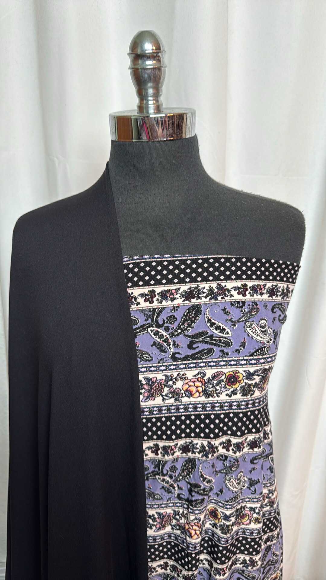 BLACK/PAISLEY STRIPE BUNDLE : 2YD Paisley Stripe SBP & 2YD Solid Black PF : A28723