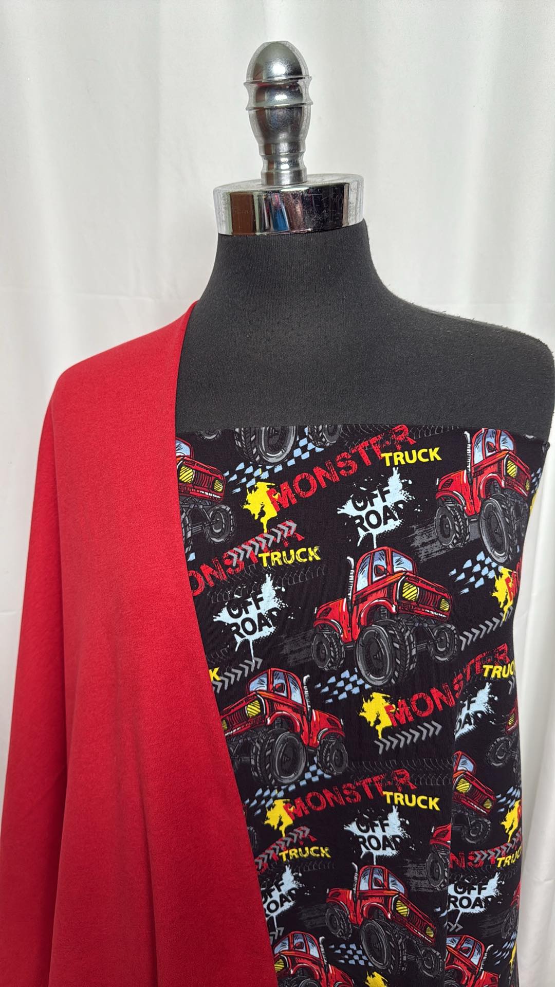 RED/BLACK TRUCKS BUNDLE : 2YD Red Peached PF & 1.5YD Black/Red Monster Trucks C/S : A27048