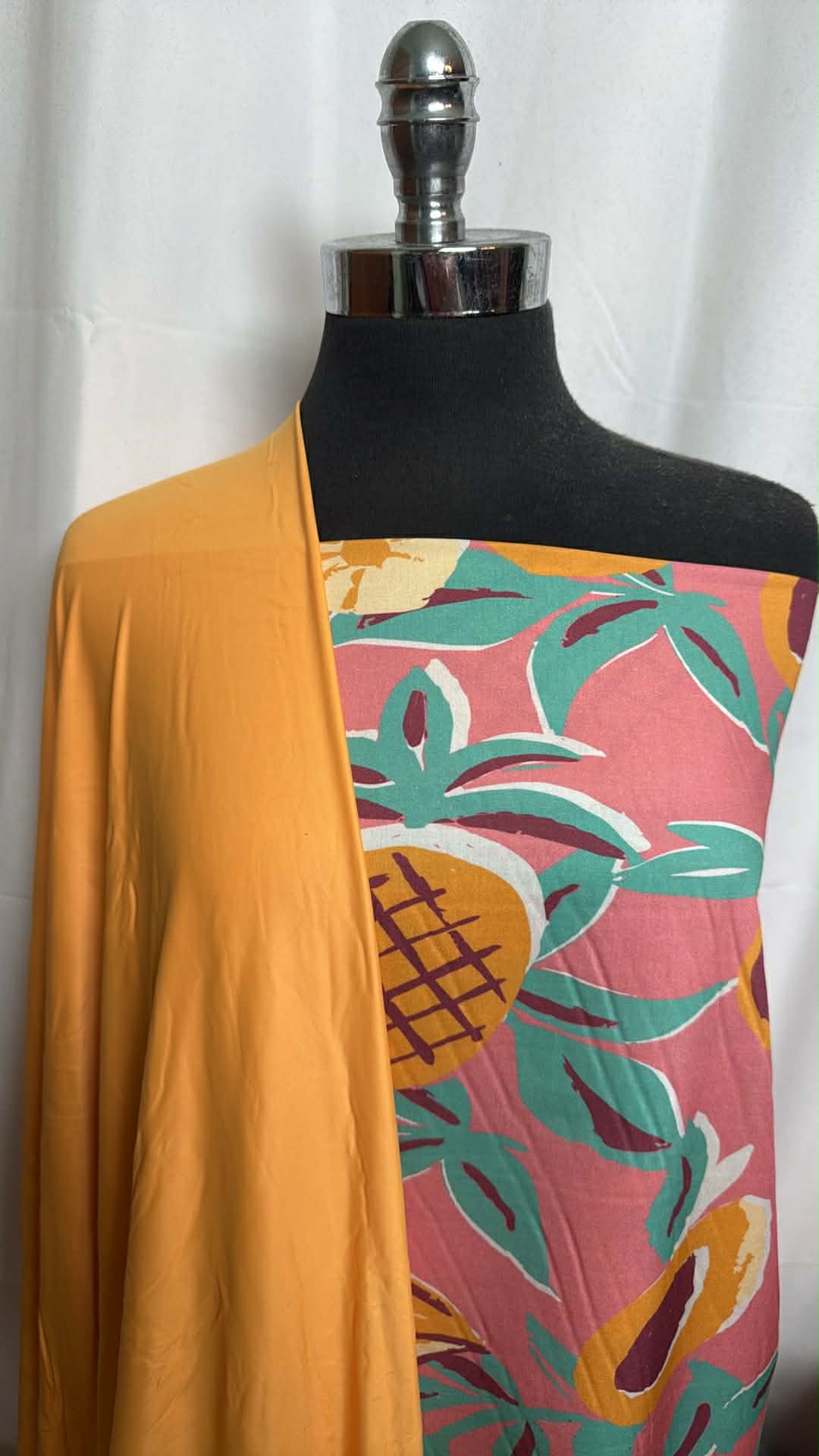 MANGO/FRUIT BUNDLE : 2YD Fruit Cotton Lawn & 2YD Mango N/S Swim : A29764