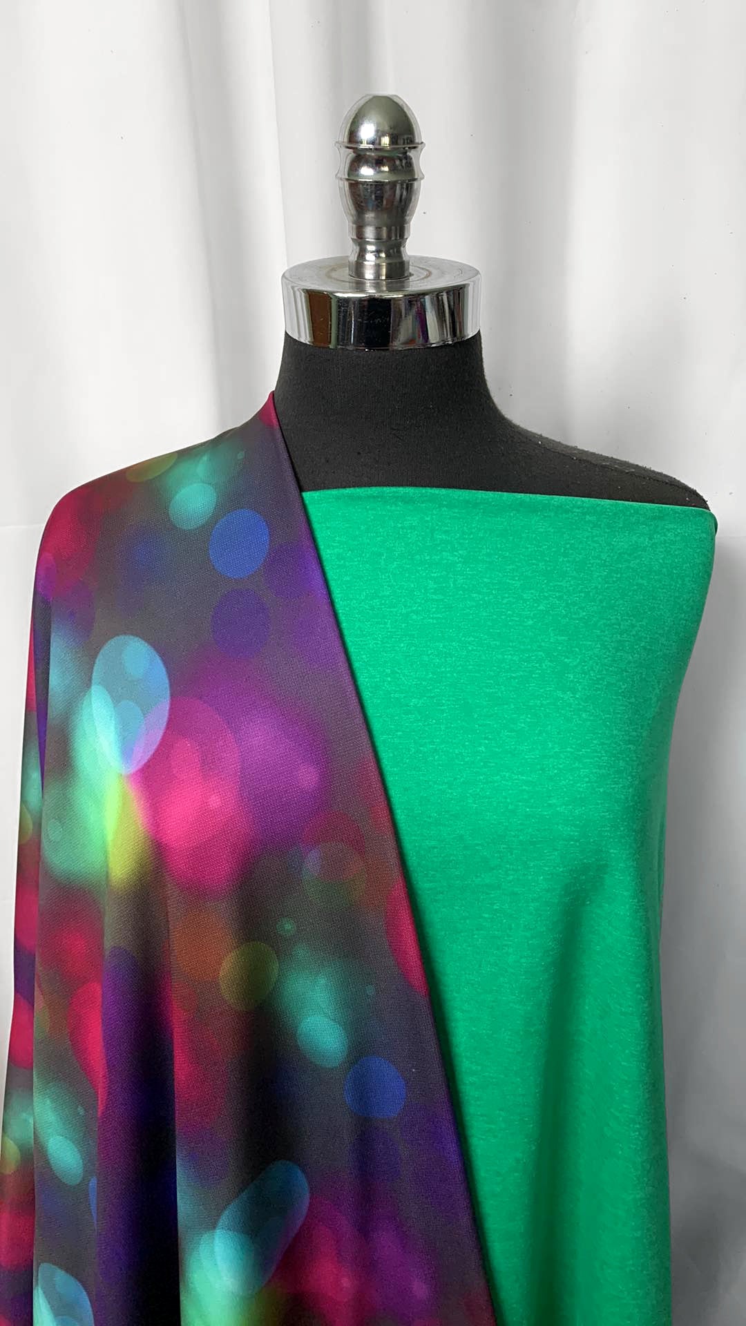 GREEN FLEECE BOKEH BUNDLE : 2YD Bokeh Lights Sport Fleece & 2YD Green Peached PF : A1324