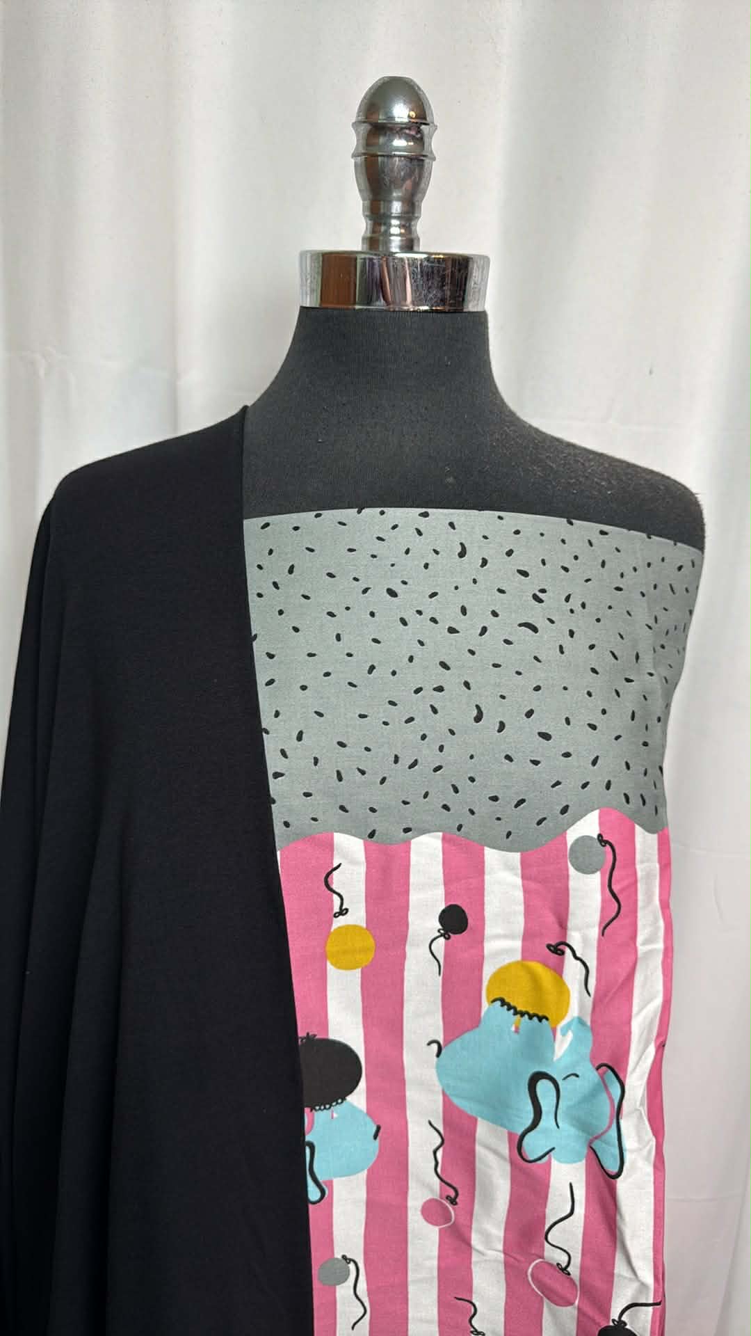 BLACK/ELEPHANT BORDER BUNDLE : 2YD Elephant Double-Border Cotton Poplin & 1YD Black C/S : A29507