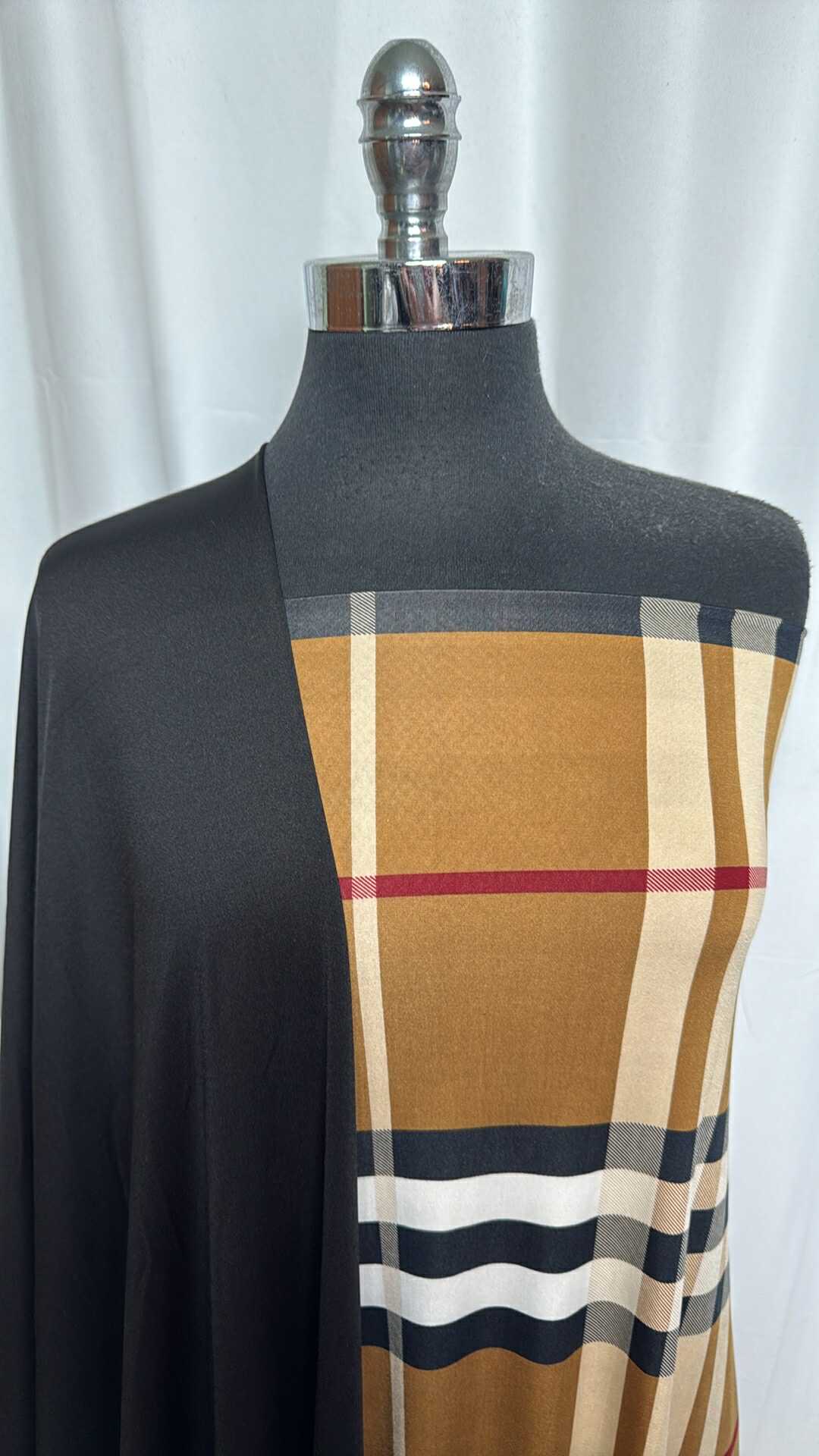 BLACK/BIG PLAID BUNDLE : 2YD Big Plaid Venezia & 2YD Black Heavy 4-Way ITY : A29271