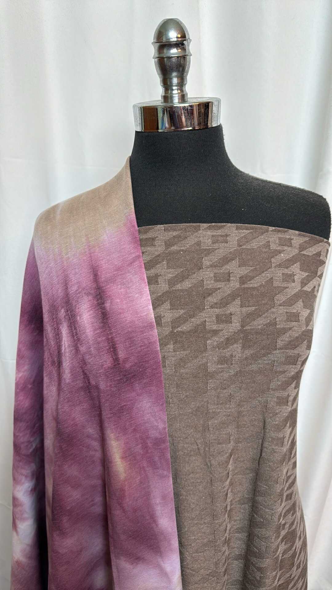 HOUNDSTOOTH/TIE DYE BUNDLE : 2YD Houndstooth SK & 2YD Tie Dye PRS Brushed FT : A27653
