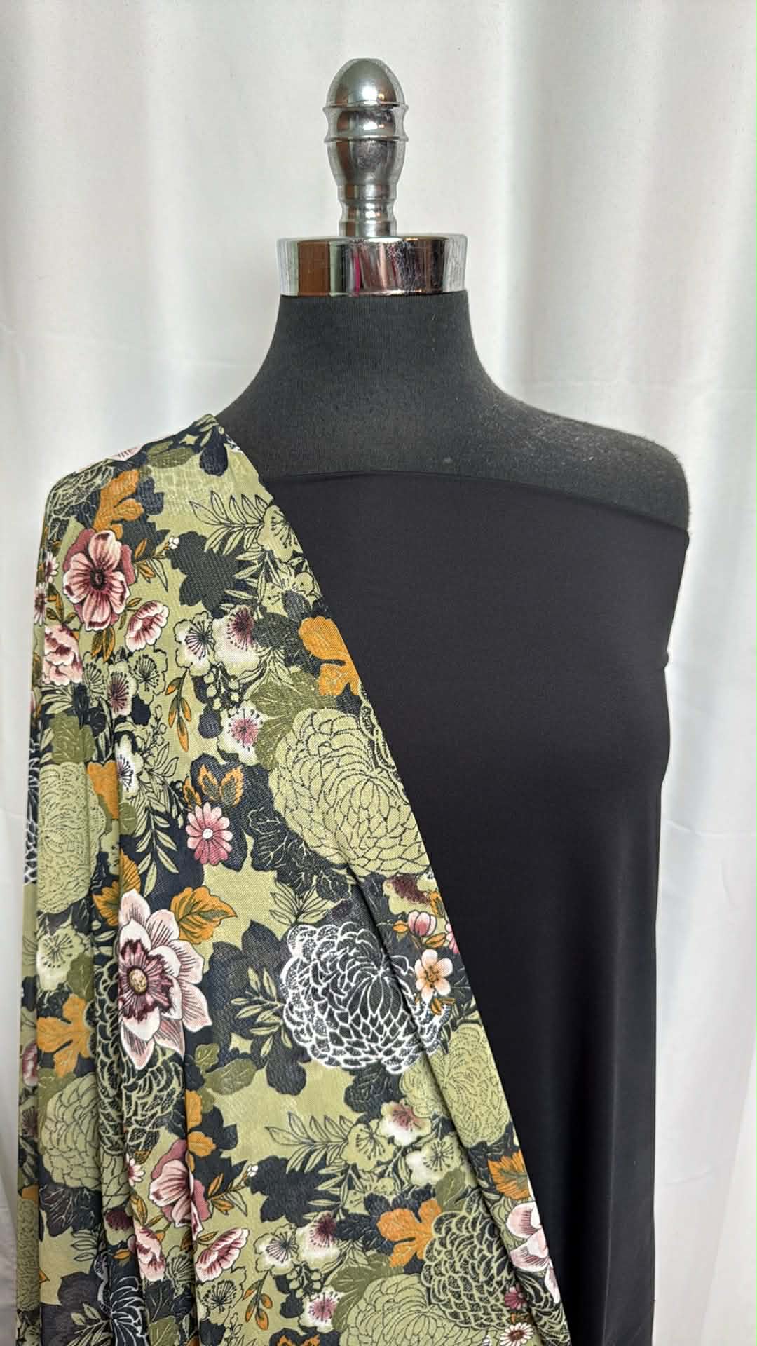 BLACK/GREEN FLORAL MESH BUNDLE : 2YD Black N/S Swim Lining & 2YD Green Floral Stretch Mesh : A29442