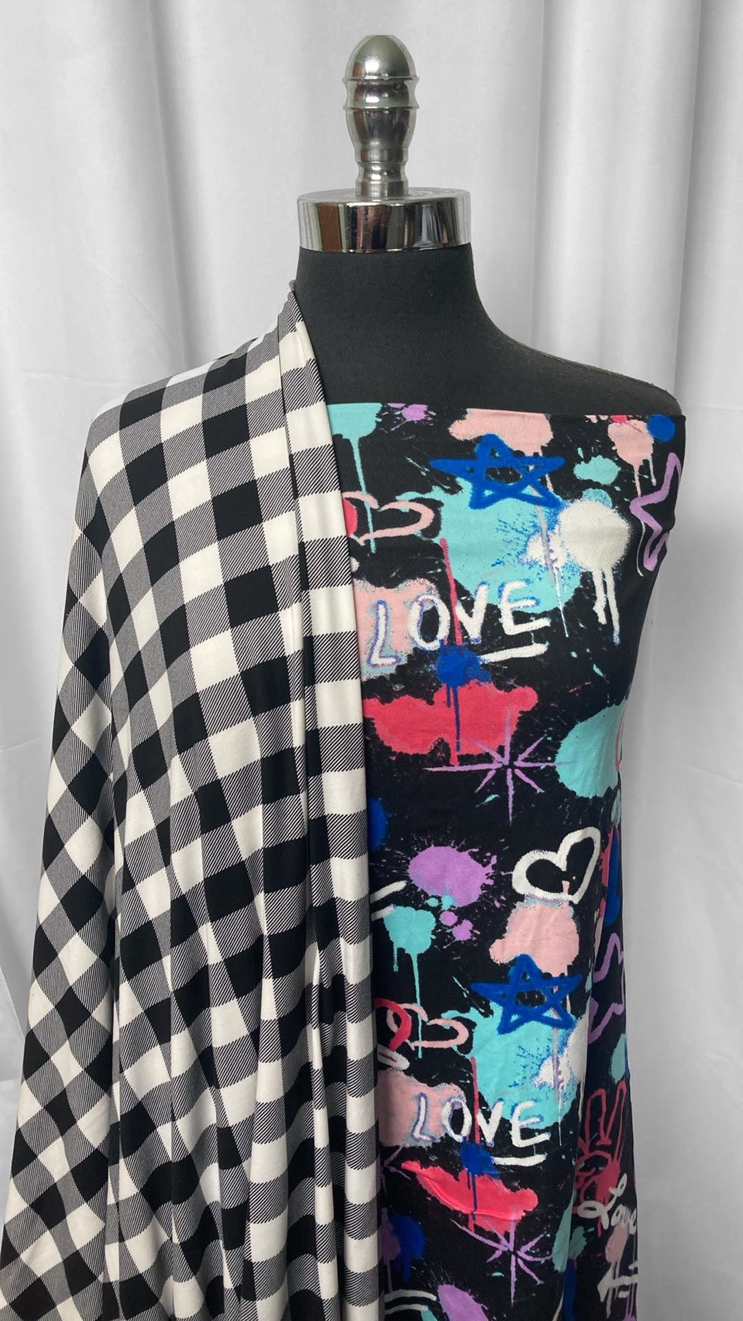 PLAID/GRAFFITI BUNDLE : 3YD Plaid DBP & 2YD Love Graffiti DBP : A24979