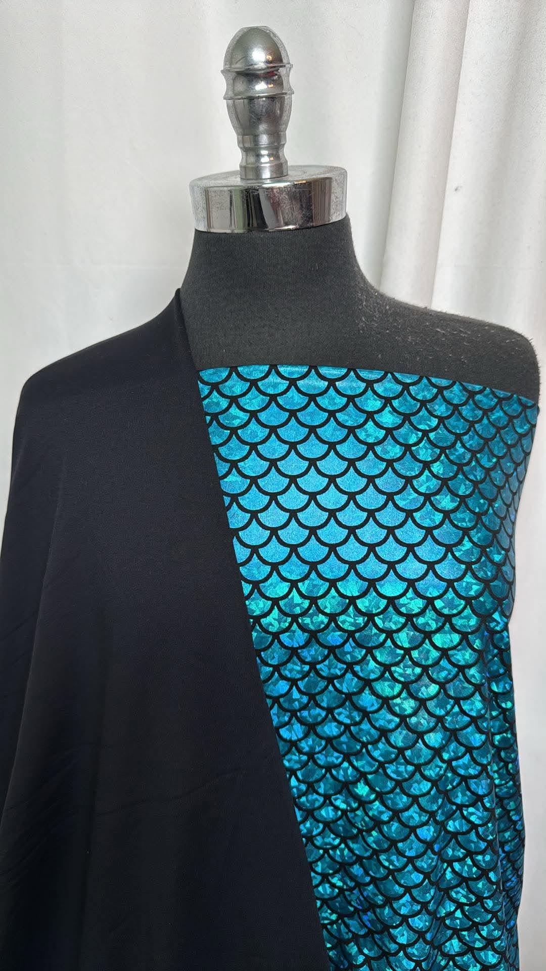 BLACK/BLUE SCALES BUNDLE : 3YD Blue Scales ITY w/Foil & 1YD Black PF FT : A31076