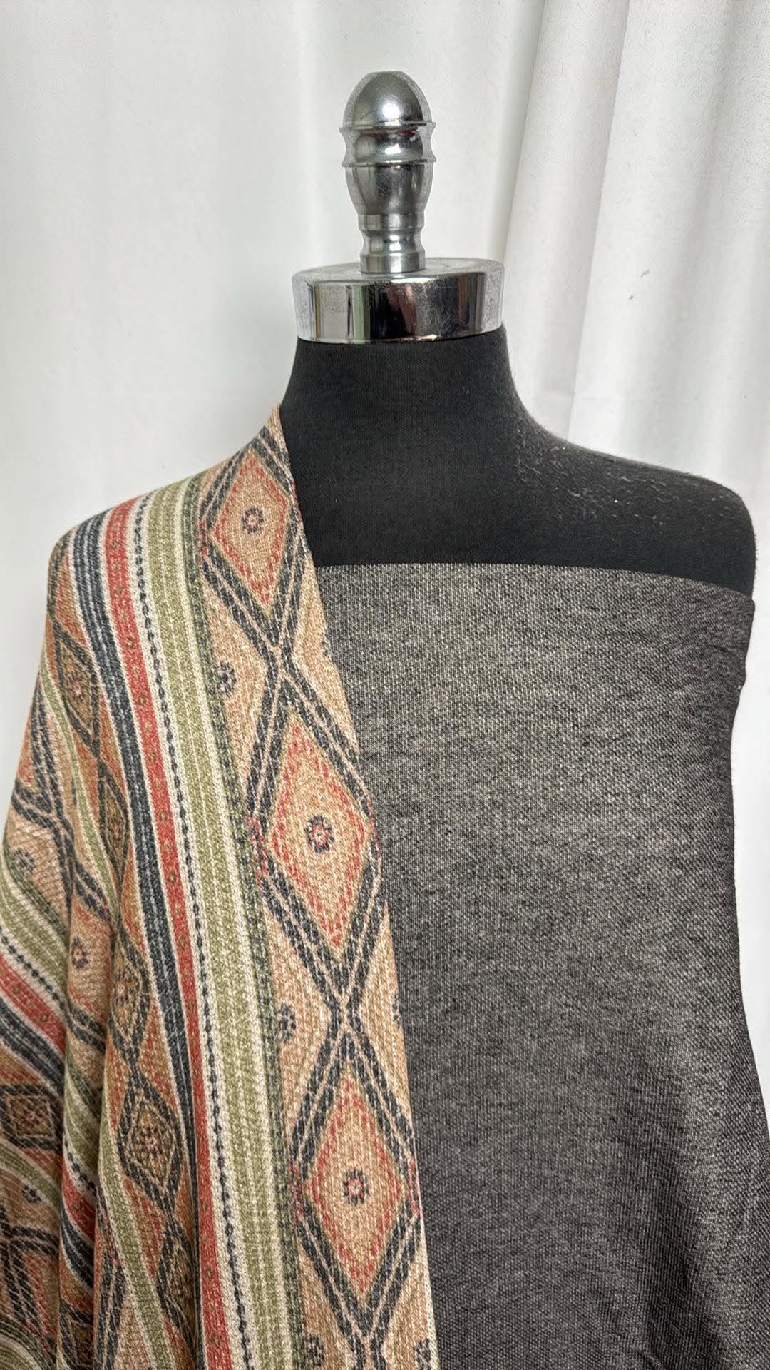 HEATHER BLACK/GEO STRIPE BUNDLE : 2YD Heather Black Brushed C/P FT & 3YD Geo Stripe Loose-Knit SK : A30974