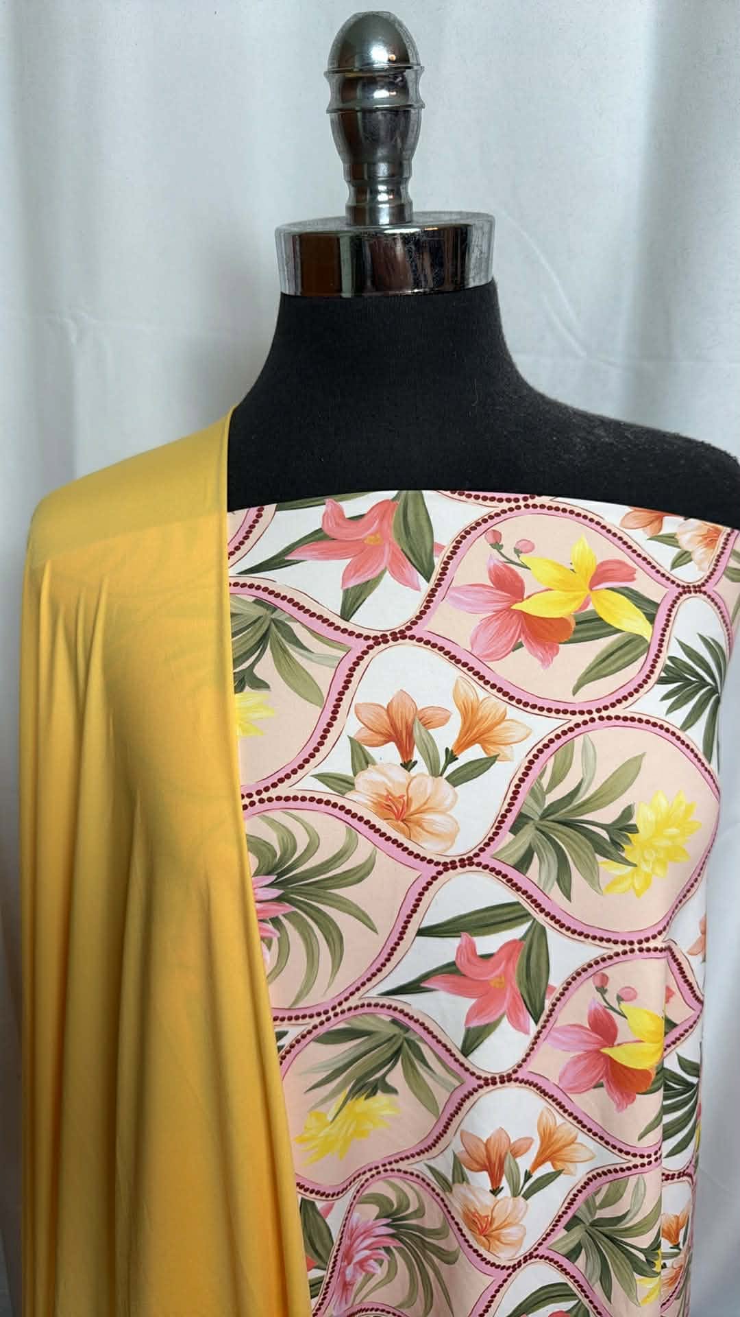 YELLOW/BLUSH FLORAL BUNDLE : 2YD Yellow/Blush Floral N/S & 2YD Yellow N/S Swim Lining : A29923