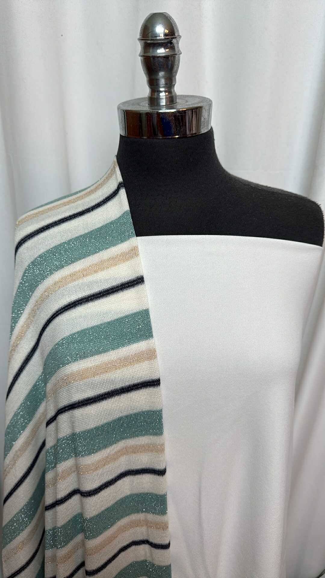 IVORY/LUREX STRIPE BUNDLE : 2YD Ivory Crepe Scuba & 2YD Lurex Stripe SK : A28151