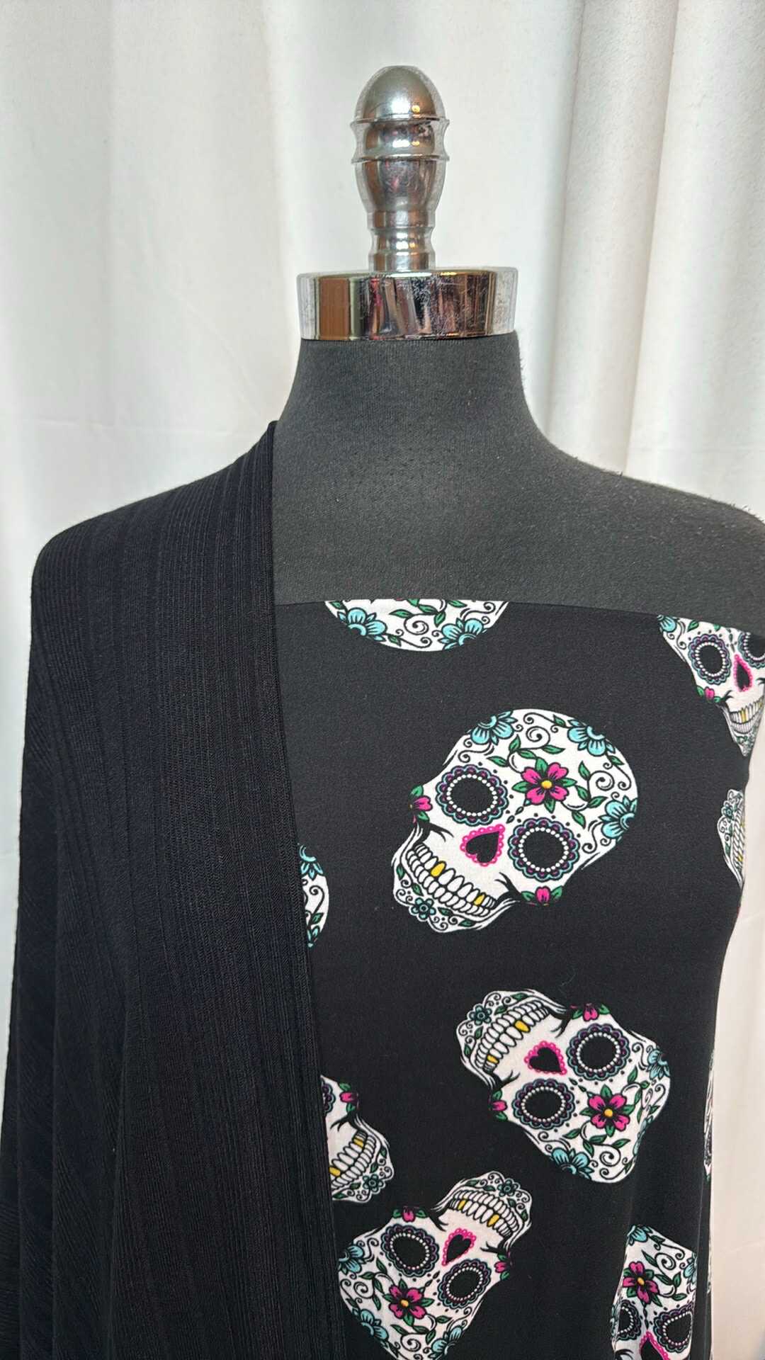 BLACK/SUGAR SKULLS BUNDLE : 2YD Black Rib SK & 2YD Sugar Skulls DBP : A28808