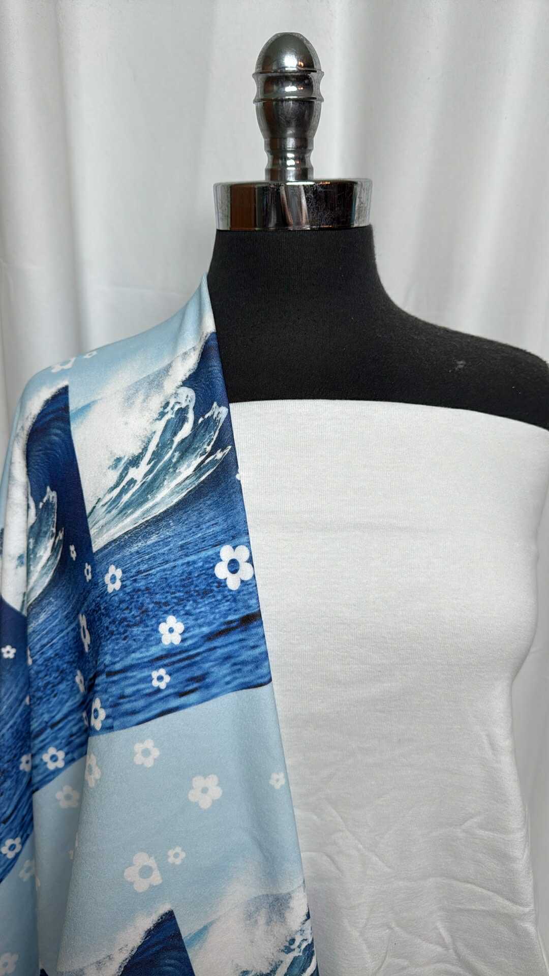 WHITE/WAVES BUNDLE : 2YD White Combed Cotton Rib & 1YD Waves Poly DK : A29204