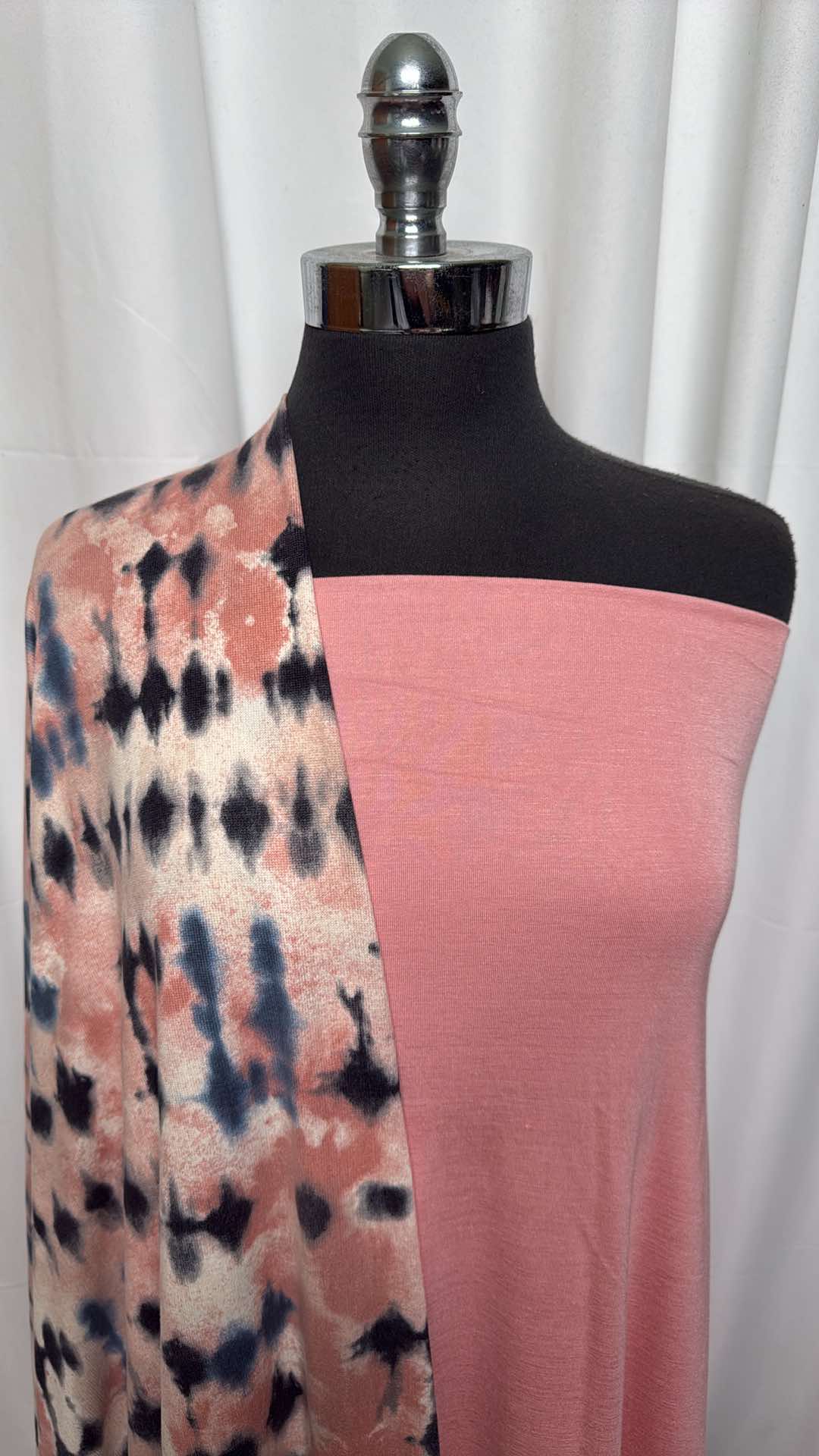 PINK/TIE DYE BUNDLE : 2YD Tie Dye Oakley SK & 2YD Pink R/S : A26239