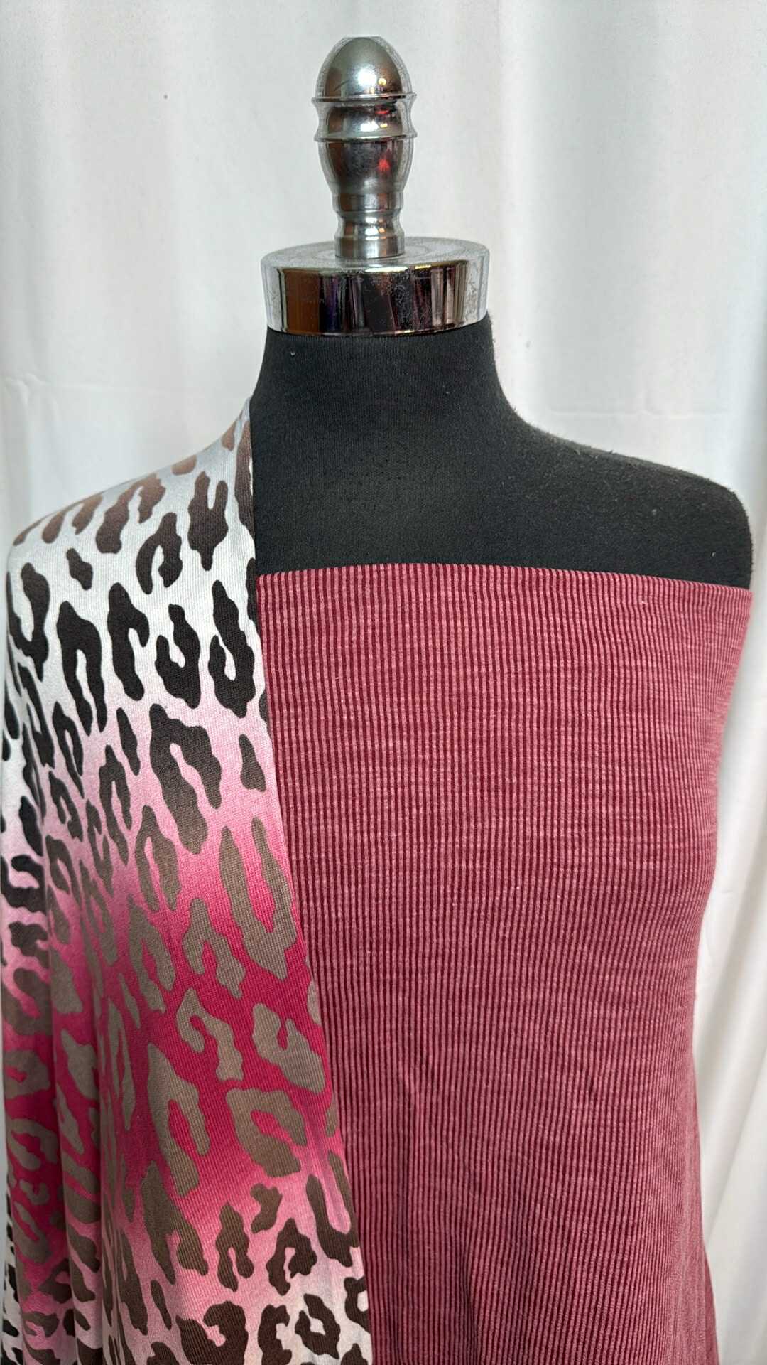 BURGUNDY/OMBRE LEOPARD BUNDLE : 2YD Burgundy Brushed Sandwash Rib & 2YD Ombre Leopard Oakley SK : A28374