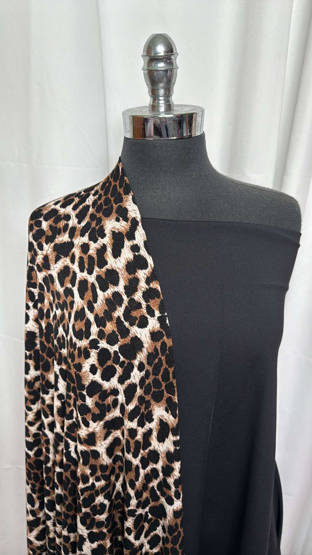 LEOPARD/BLACK YOGA BUNDLE : 2.5YD Leopard P/S Crepe Jersey & 1YD Black Brushed Yoga PF : A27334