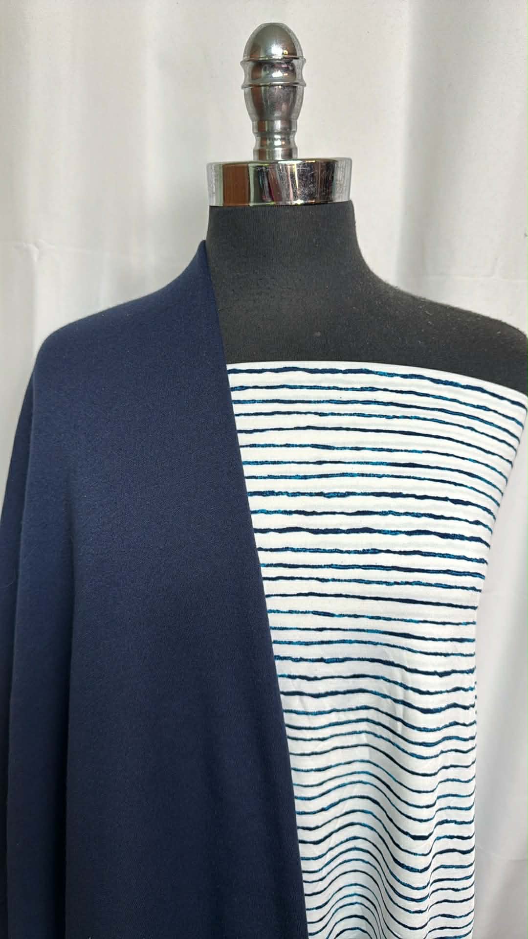 NAVY/IVORY STRIPE BUNDLE : 2YD Navy/Ivory Stripe ITY & 2YD Navy Sweatshirt Fleece : A29547