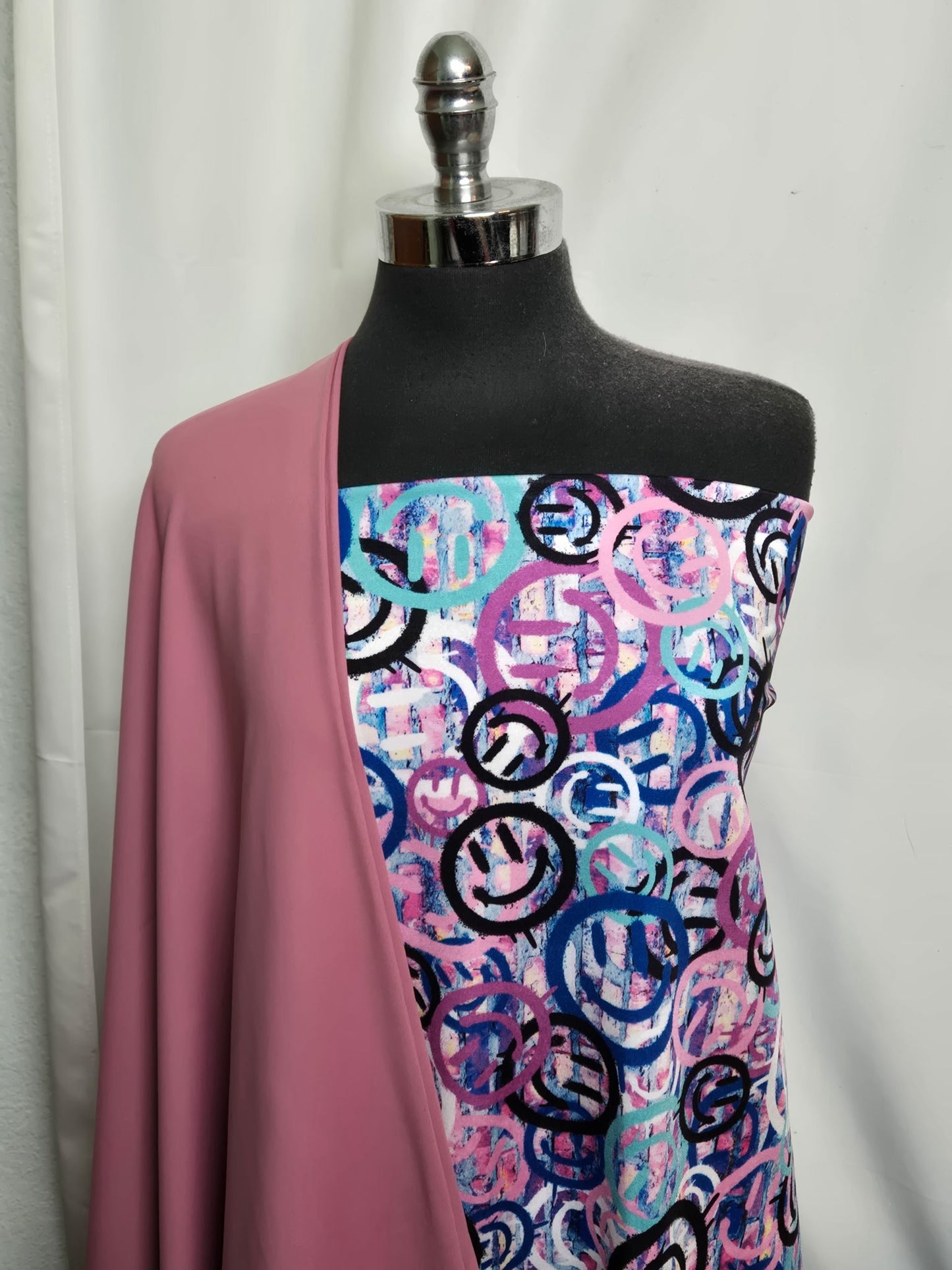 MAUVE/SMILE GRAFFITI BUNDLE : 1YD Smile Graffiti Yoga PF & 2YD Mauve Yoga PF : A29838