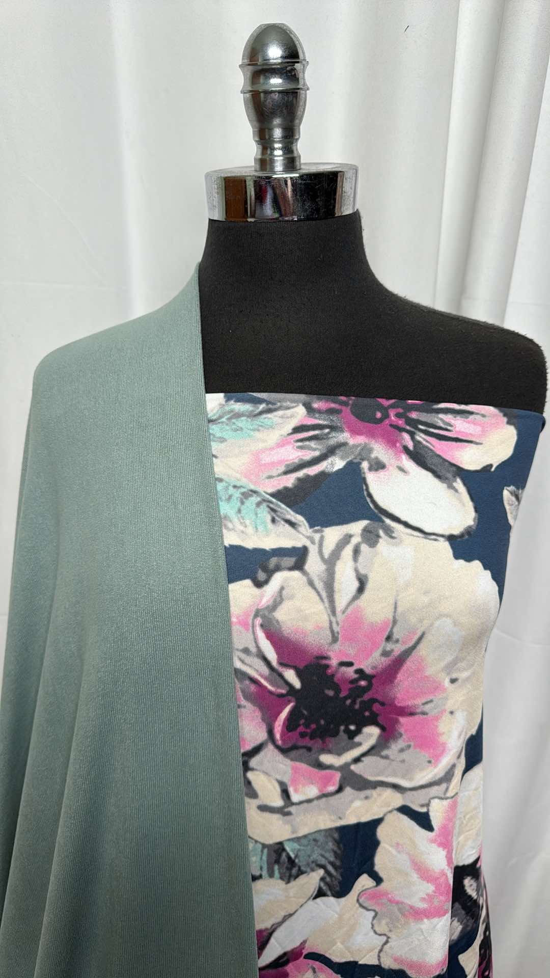 LARGE FLORAL/SAGE BUNDLE : 2YD Large Floral Venezia & 1.5YD Sage Oakley SK : A27268