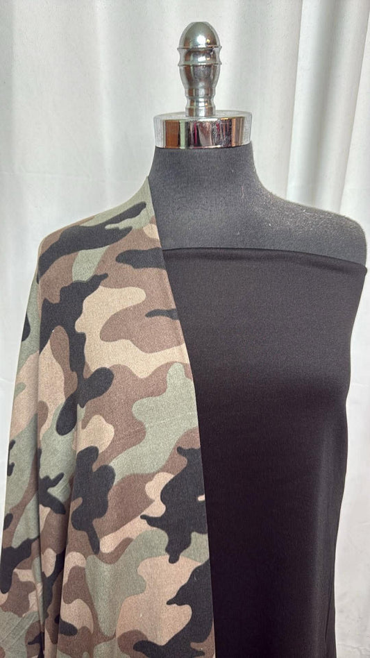 BLACK FLEECE/CAMO BUNDLE : 2YD Black P/S Fleece & 2YD Camo Oakley SK : A30123