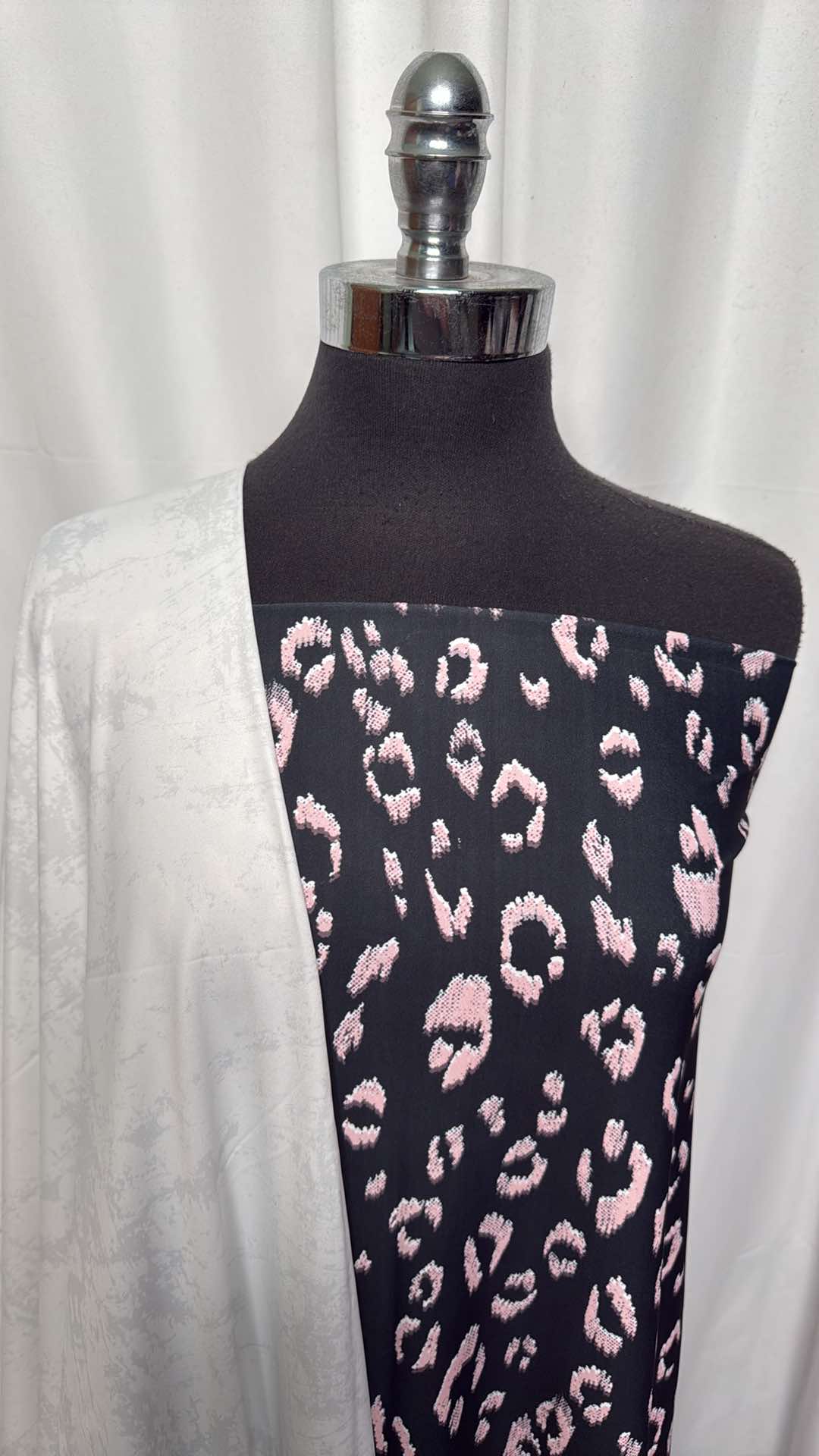 DISTRESSED/LEOPARD BUNDLE : 2YD Leopard Yoga PF & 2YD Distressed Print Top-Weight PF : A26671