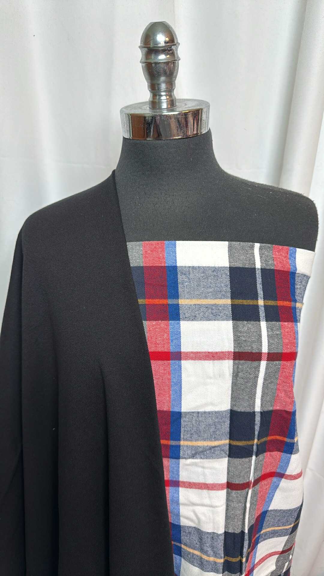 BLACK/PLAID FLANNEL BUNDLE : 2YD Plaid Yarn-Dyed Cotton Flannel & 2YD Black C/P FT : A27897