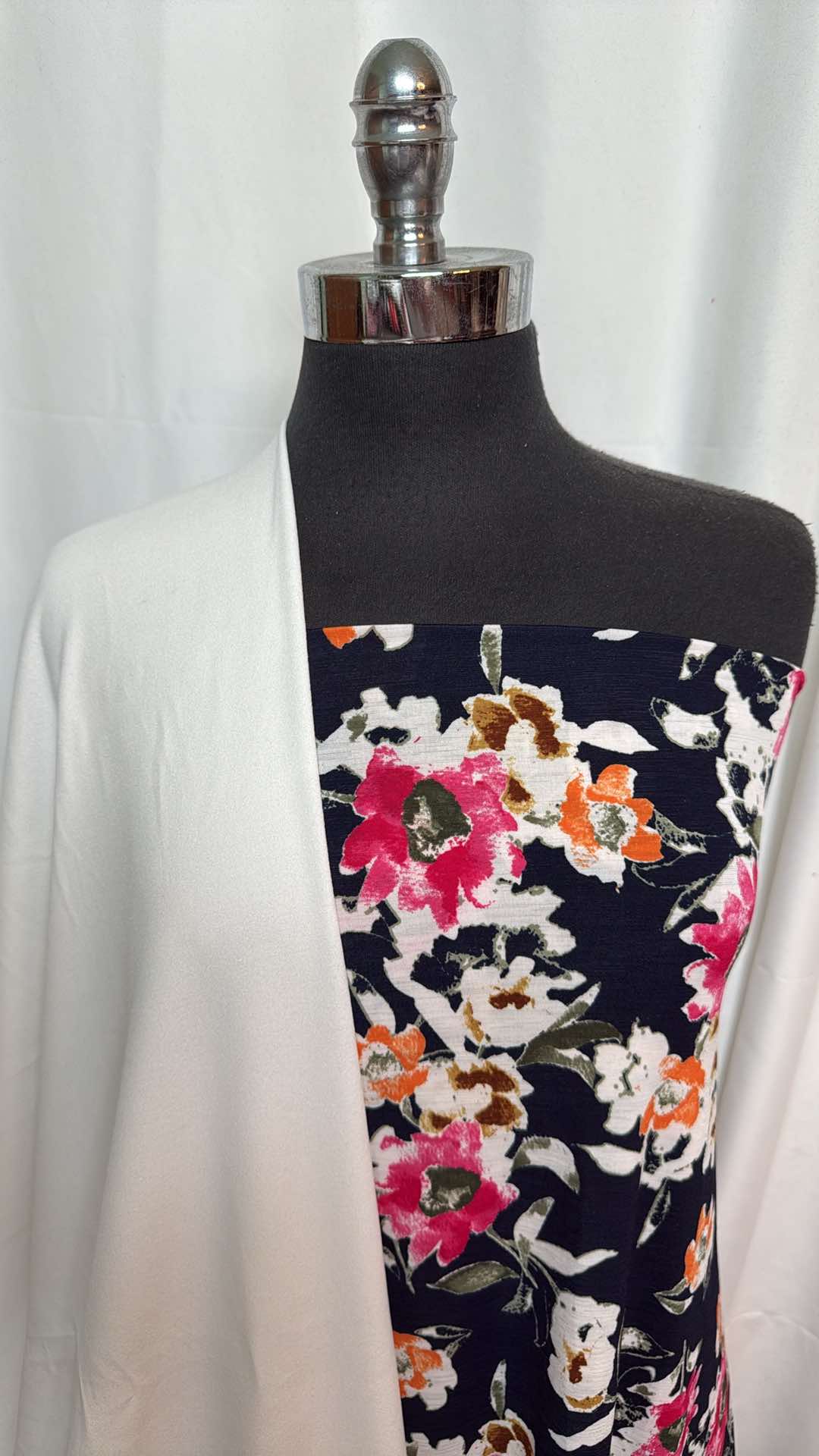 IVORY/NAVY FLORAL BUNDLE : 2YD Navy Floral Bulgari & 2YD Ivory Crepe Scuba : A27369