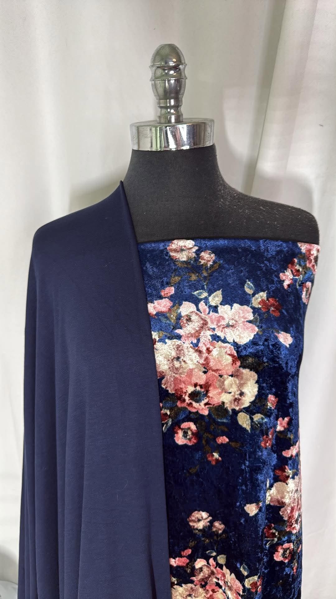 NAVY FLORAL VELVET BUNDLE : 2YD Navy Floral Stretch Velvet & 2YD Navy Modal Ponte : A31126