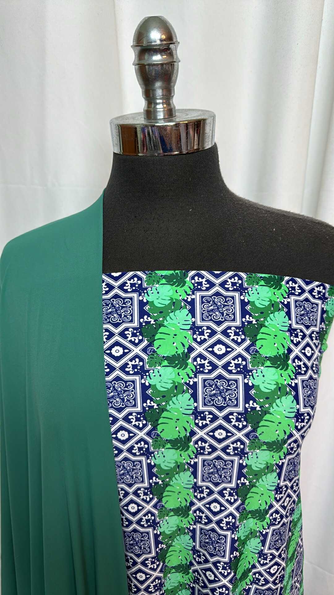 GREEN/GEO LEAVES BUNDLE : 2YD Geo Leaves N/S & 2YD Green Swim Lining : A27757