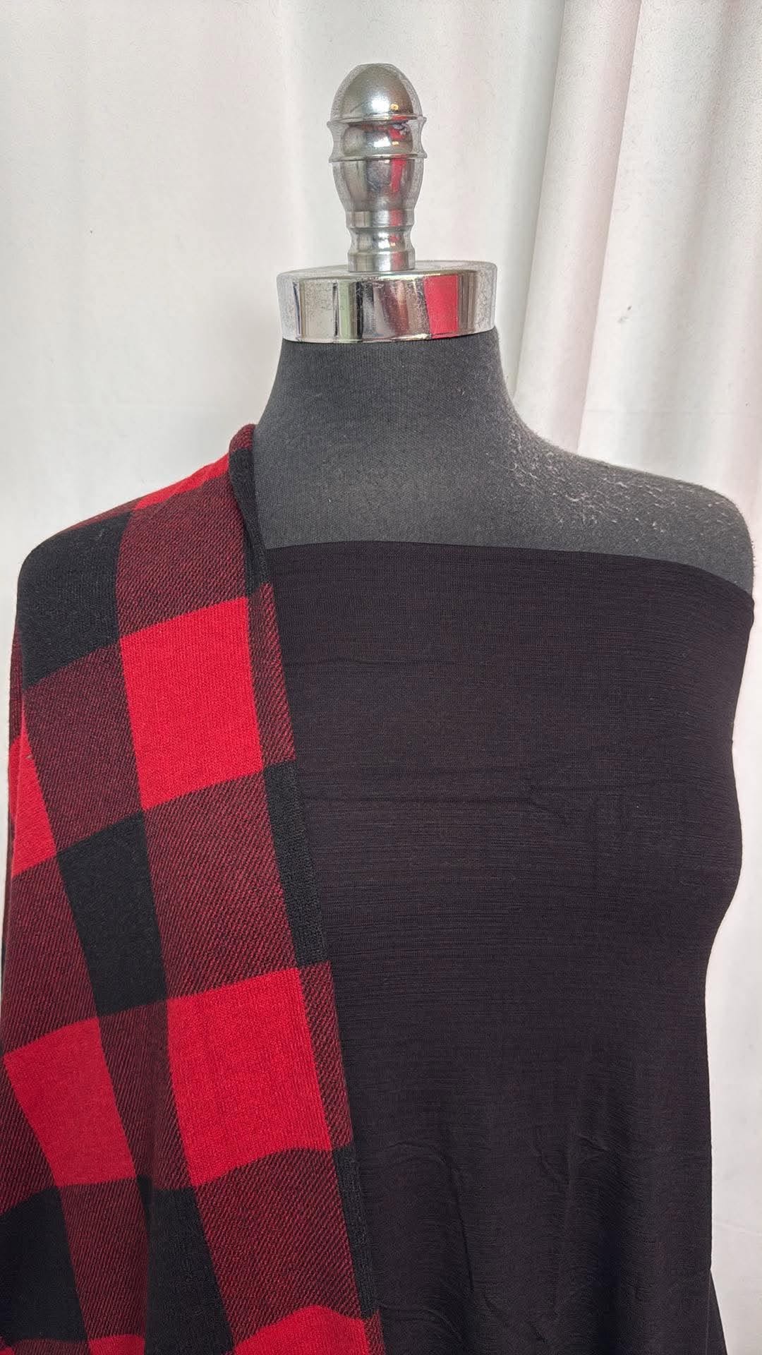 BLACK/BUFFALO PLAID BUNDLE : 2YD Black Ice Slub R/S & 2YD Buffalo Plaid Brushed Hacci SK : A30989