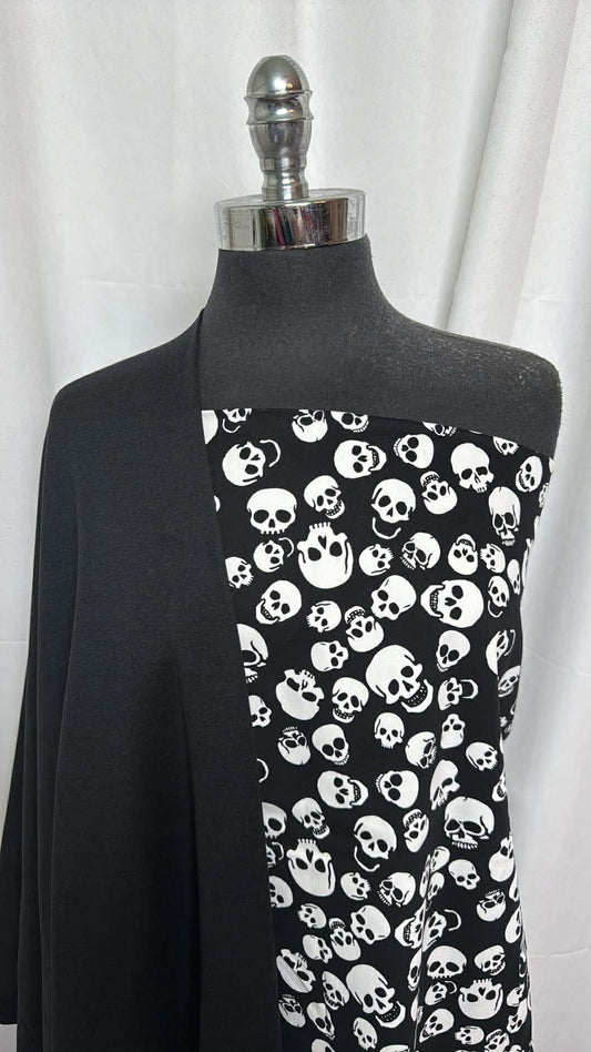 BLACK/SKULLS BUNDLE : 2YD Skulls Twill-Weight Cotton Woven & 2YD Black 2-Tone Peached PF : A30395