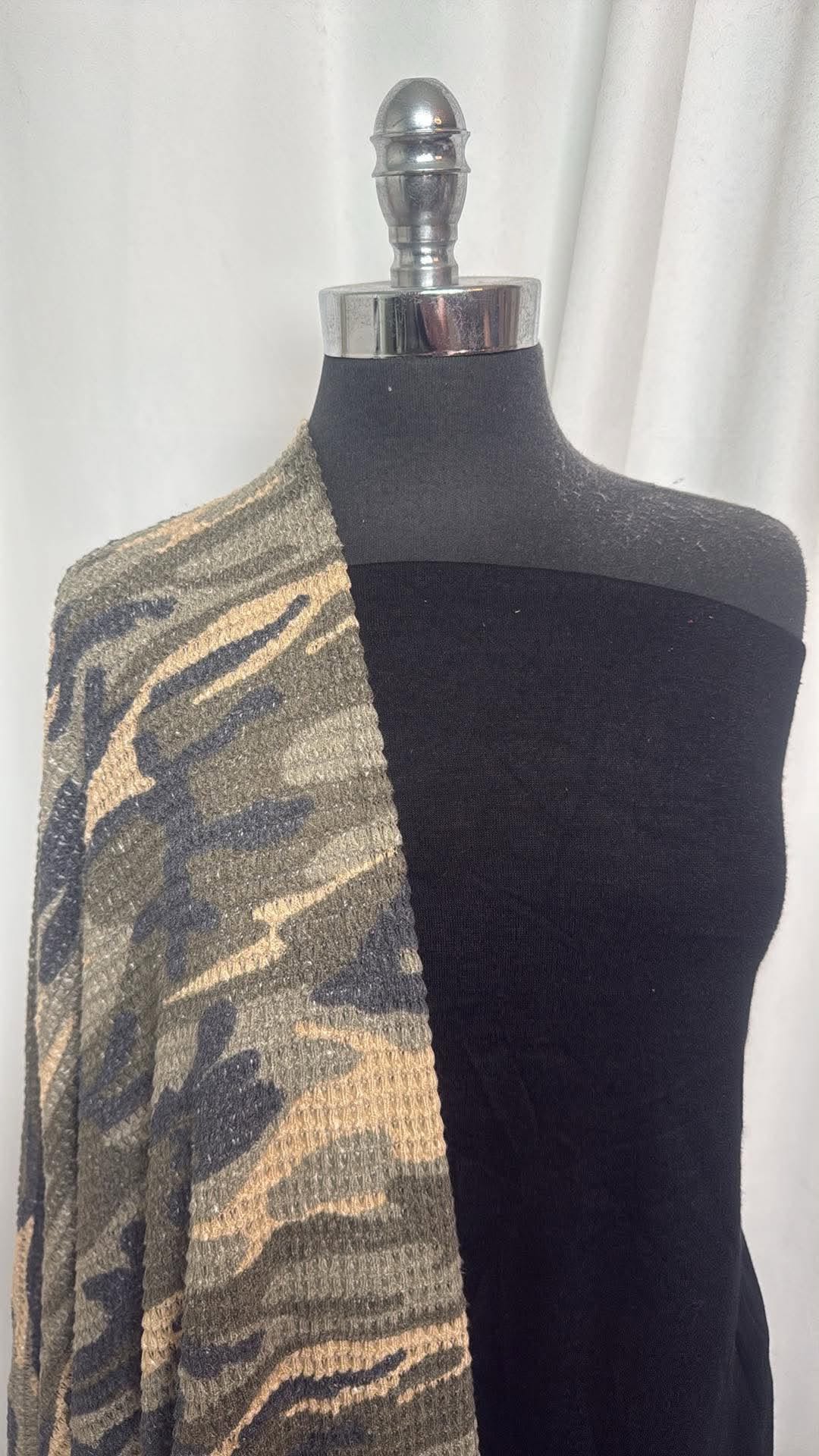 BLACK/CAMO PUCKER BUNDLE : 2YD Camo Pucker Waffle & 1+YD Black Extra Brushed FT : A30887