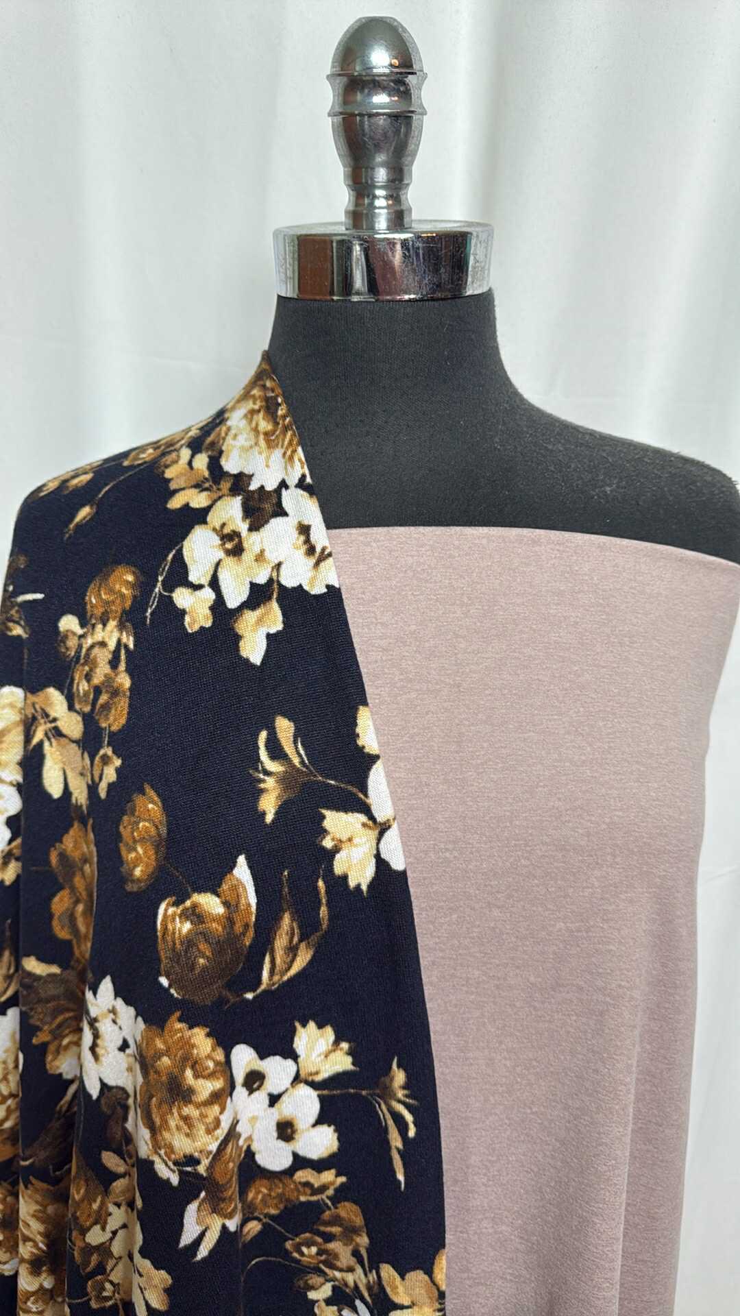 TAUPE/NAVY FLORAL BUNDLE : 2YD Navy Floral Brushed Hacci SK & 1.5YD Taupe Peached PF : A29267