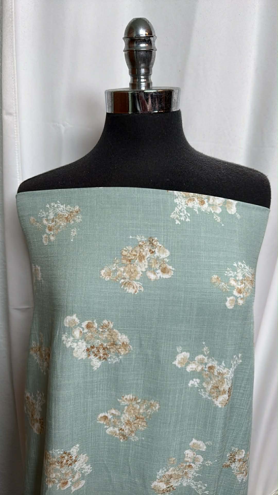 Floral "Linen-Look" - Poly/Rayon Woven - 3 Yard Cut