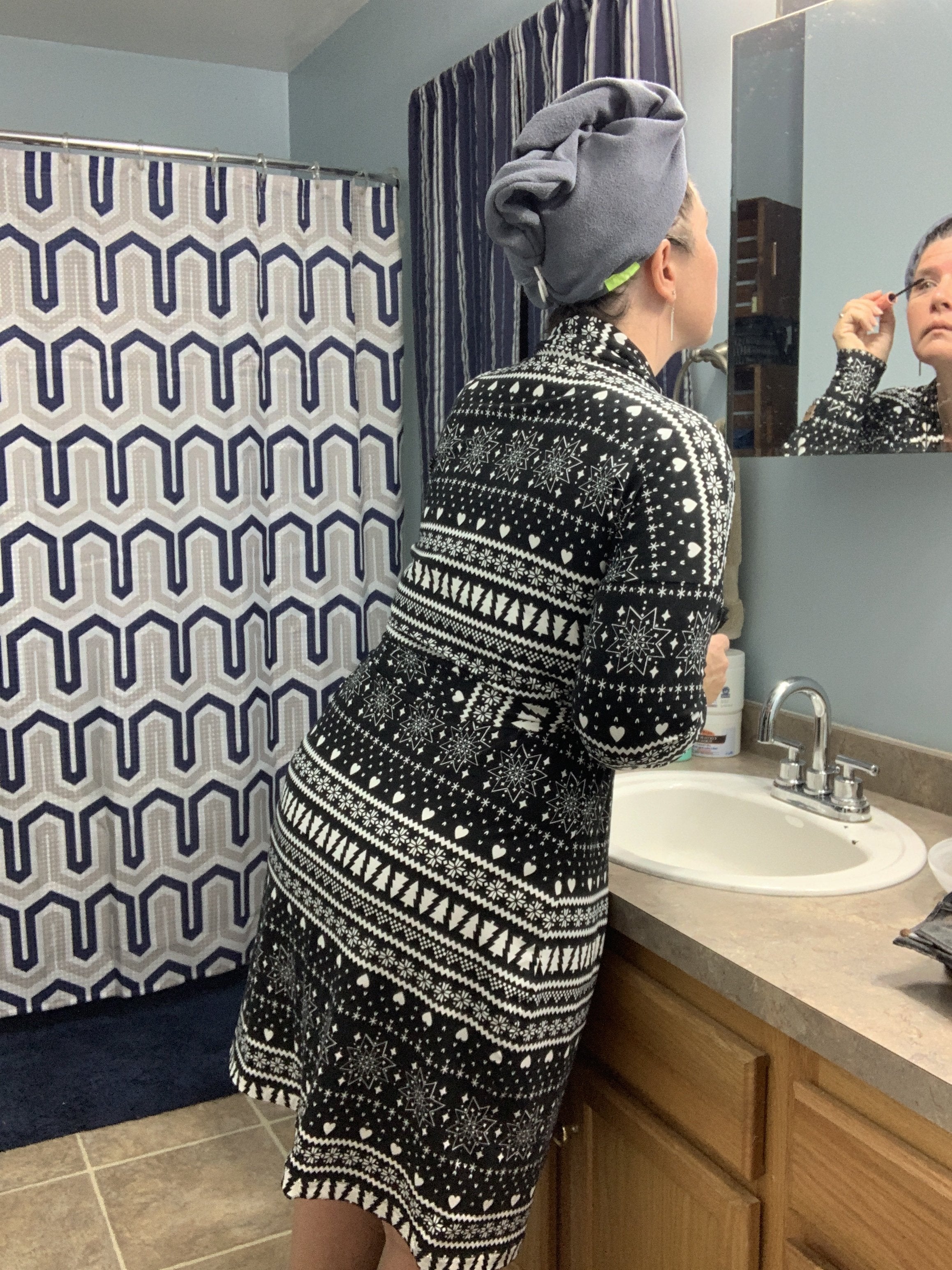 The Reading Robe Adult's Reading Robe – Amandasbundles.com