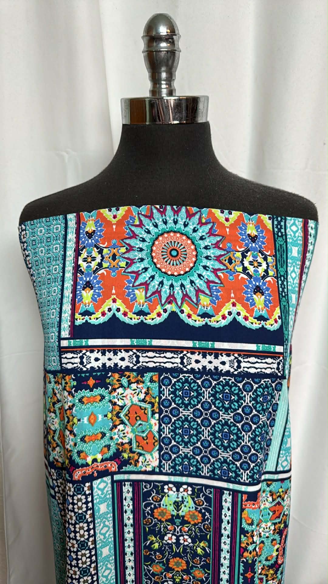Kaleidoscope Quilt - Poly Woven - 3 Yard Cut