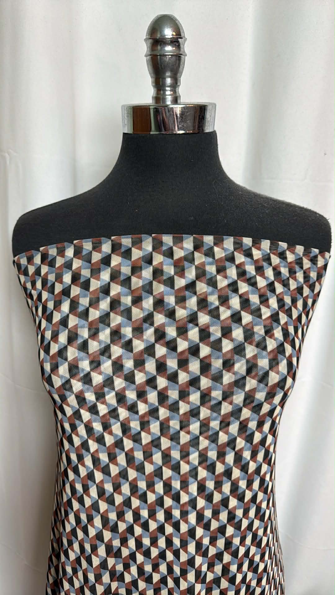 Geometric - Stretch Mesh - 2 Yard Cut