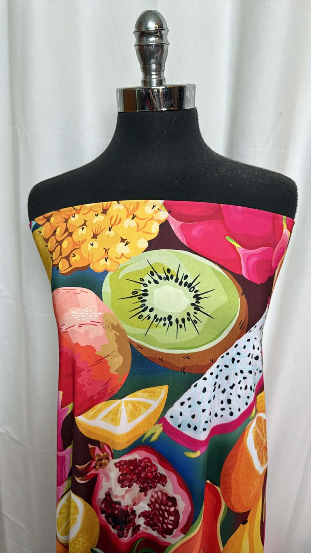 Fruit - Venezia - 2 Yard Cut